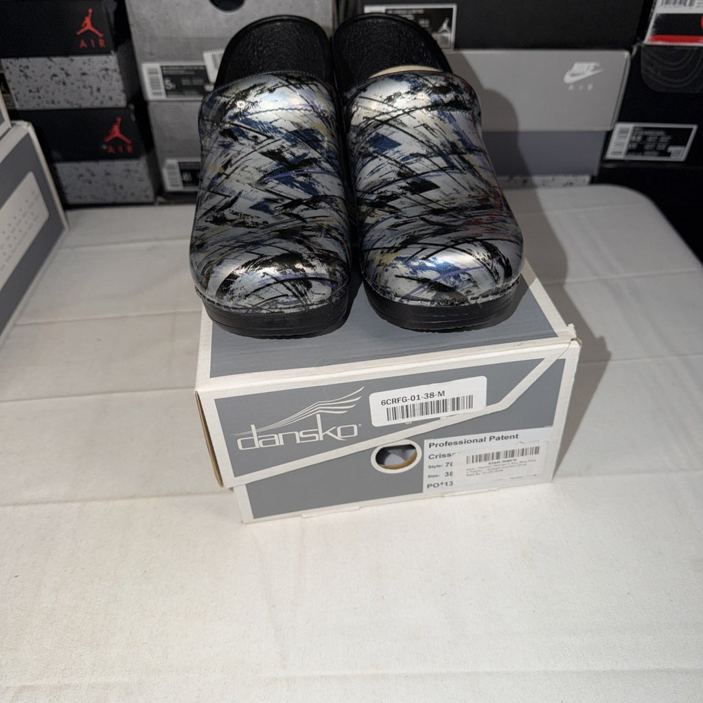 Size 38 (7.5W-8W) Dansko Professional Clogs Womens 706620202