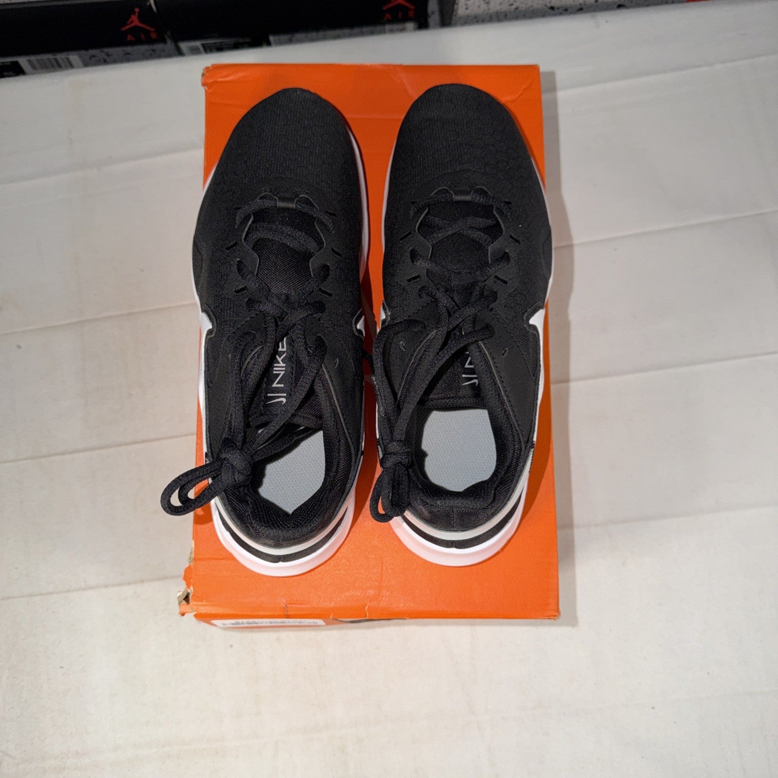 Nike Legend Essential 2 Women's Running Trainer Size 8 CQ9545-001