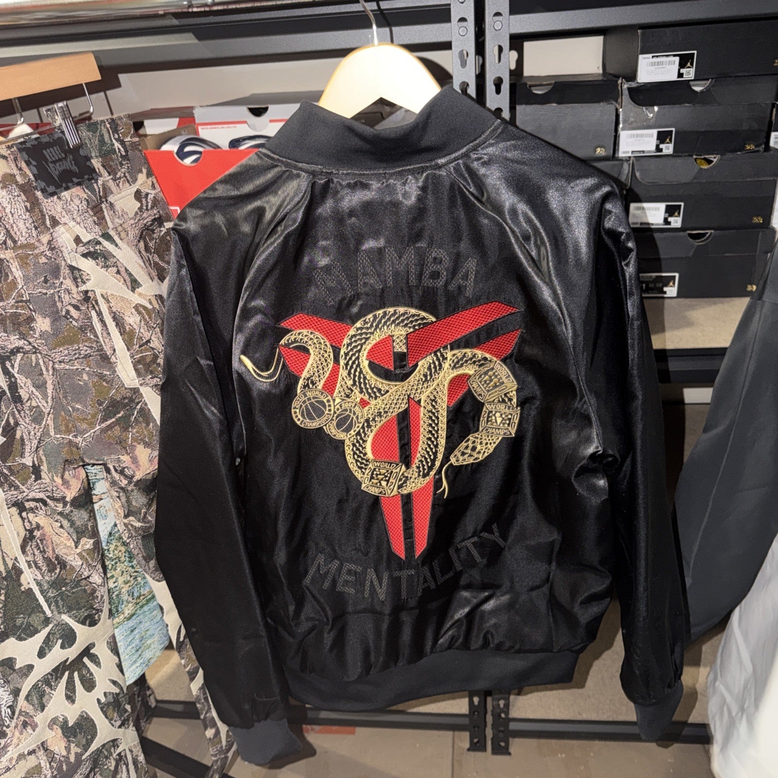 Nike x Kobe "Year Of Mamba" Therma-fit Jacket  S $275 NWT HQ4695-010 Black 0004