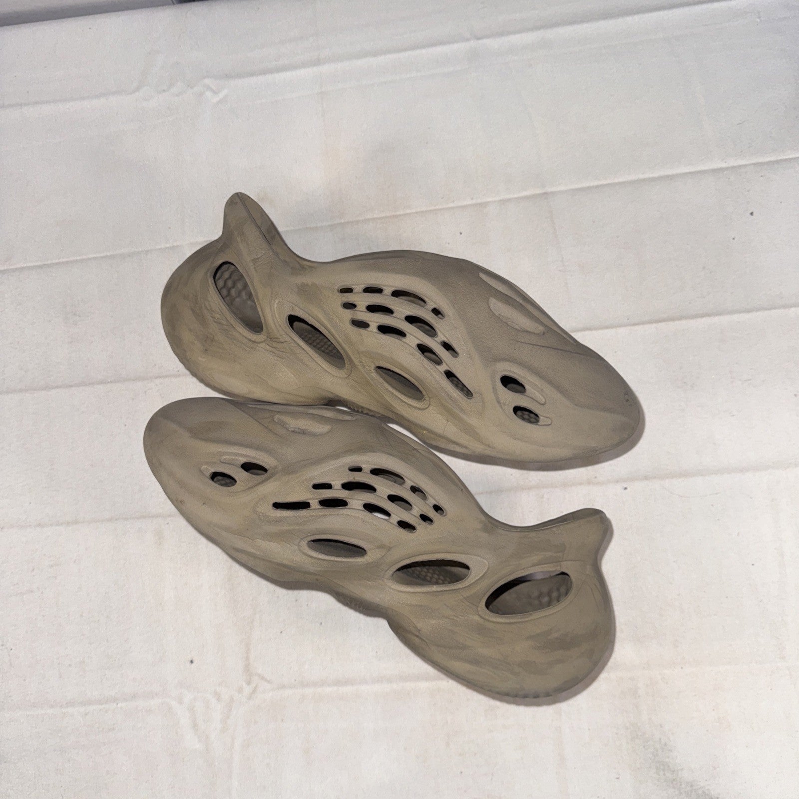 Foam Rnnr Stone Salt Size 7