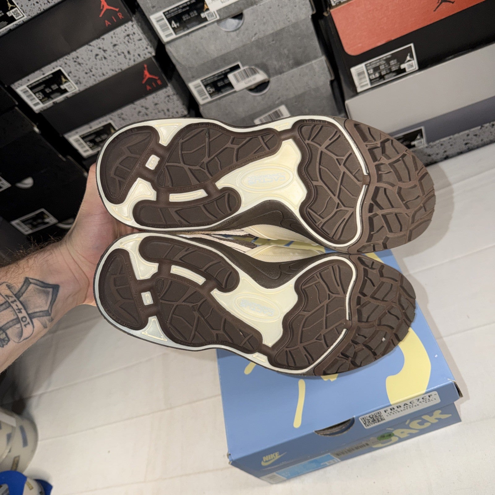 Travis Scott x Zoom Field Jaxx HQ3072-400 Size 9.5M