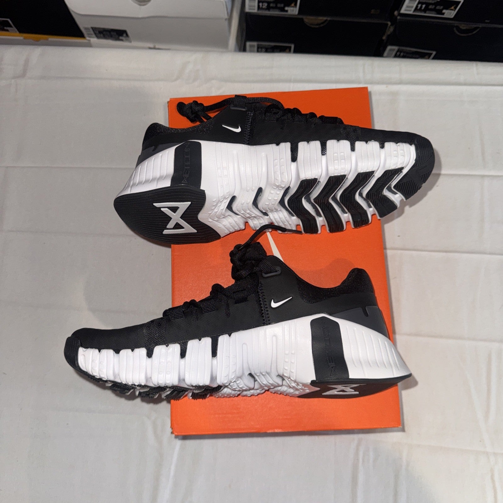 Nike Free Metcon 5 Women's Sneakers Black/White-Anthracite, Size 8, DV3950 001