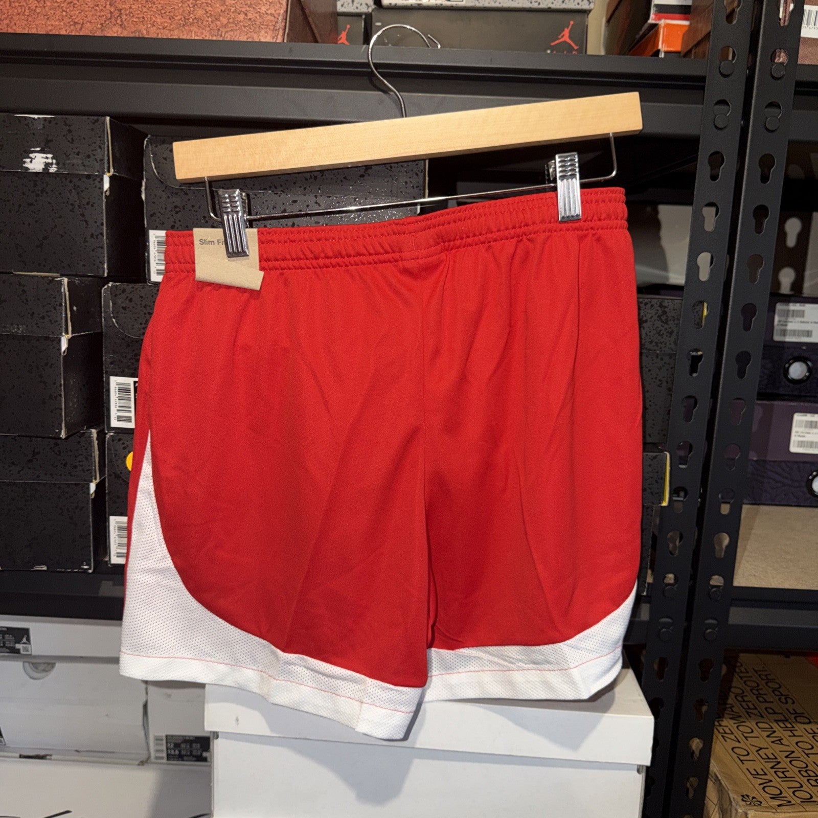 Womens University Red Shorts Medium Running DH8310-657 0097-0098