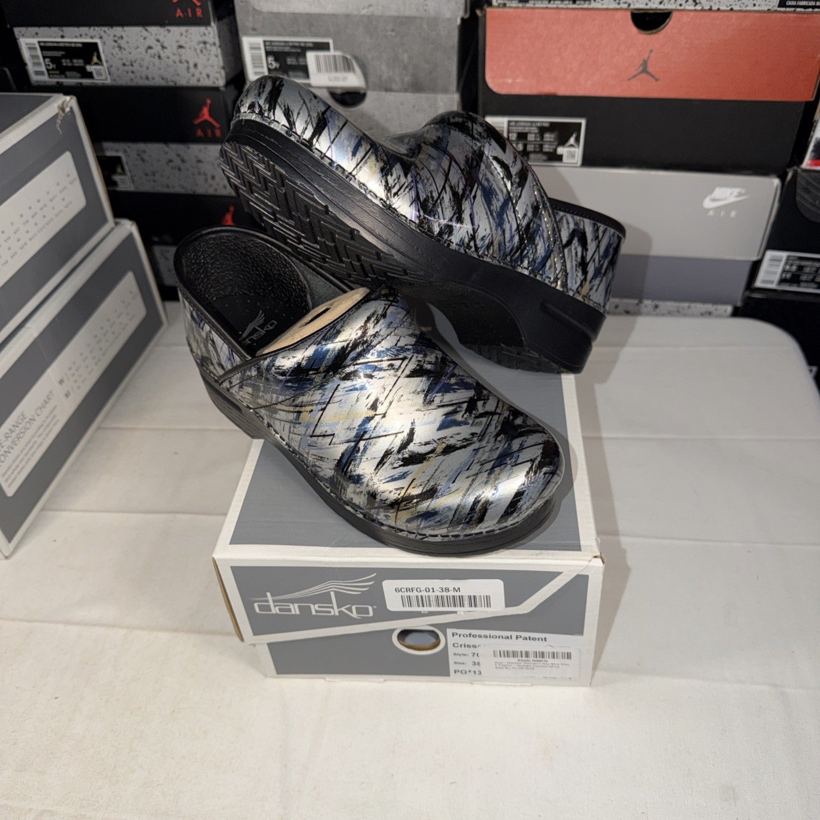 Size 38 (7.5W-8W) Dansko Professional Clogs Womens 706620202