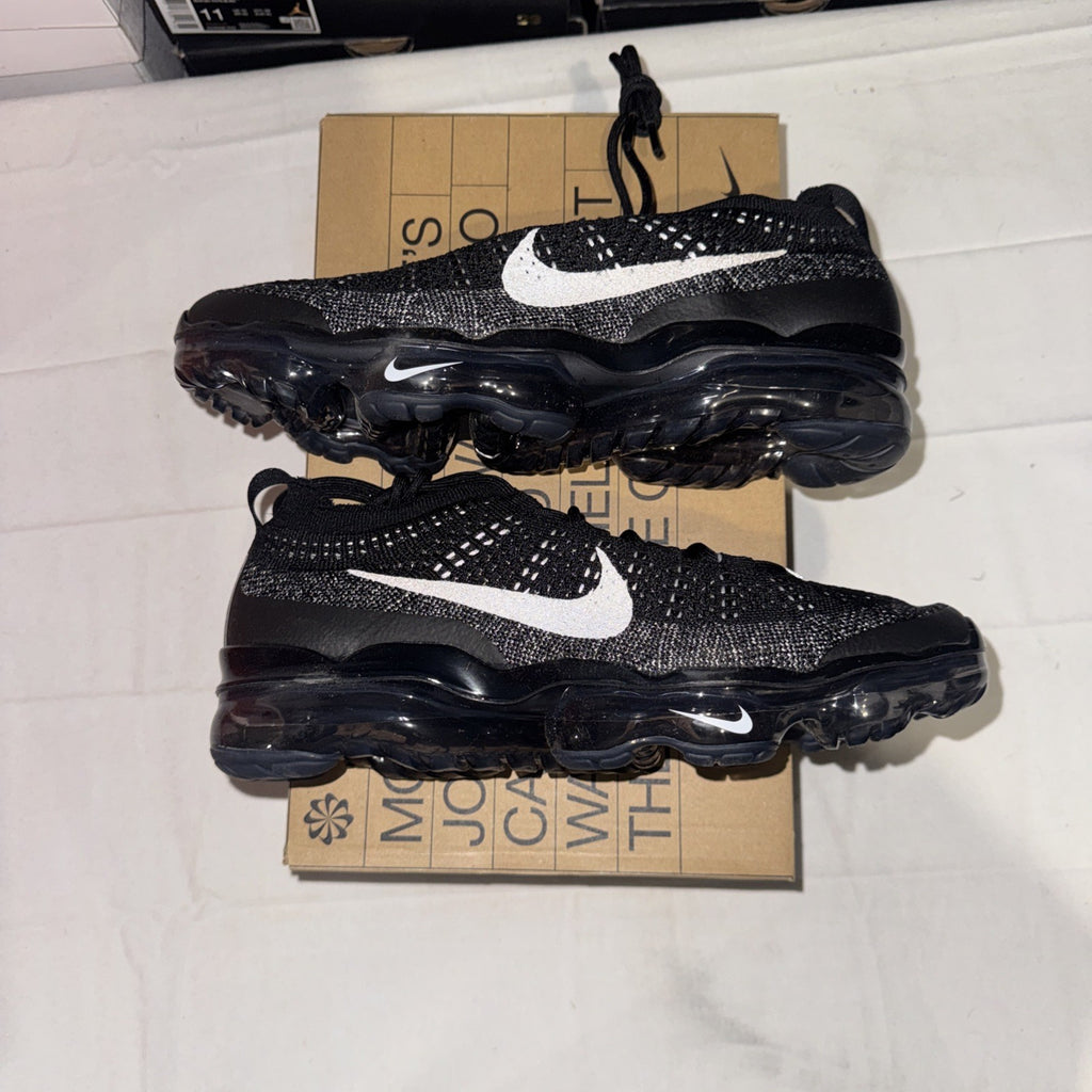 Nike Air VaporMax 2023 Men's Sneakers Black/White, Flyknit, DV1678 001 Size 9