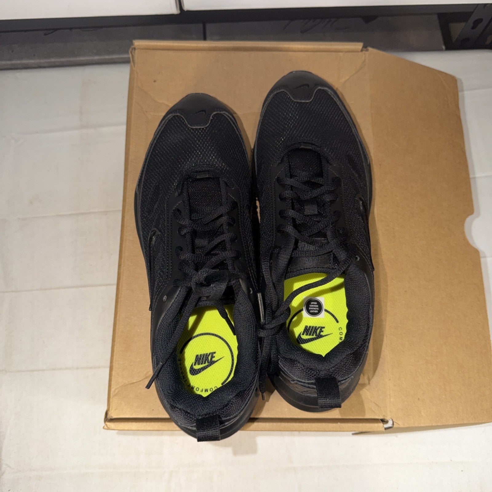 Nike Air Max AP CU4826-001 Men's Size 10.5 Sneakers