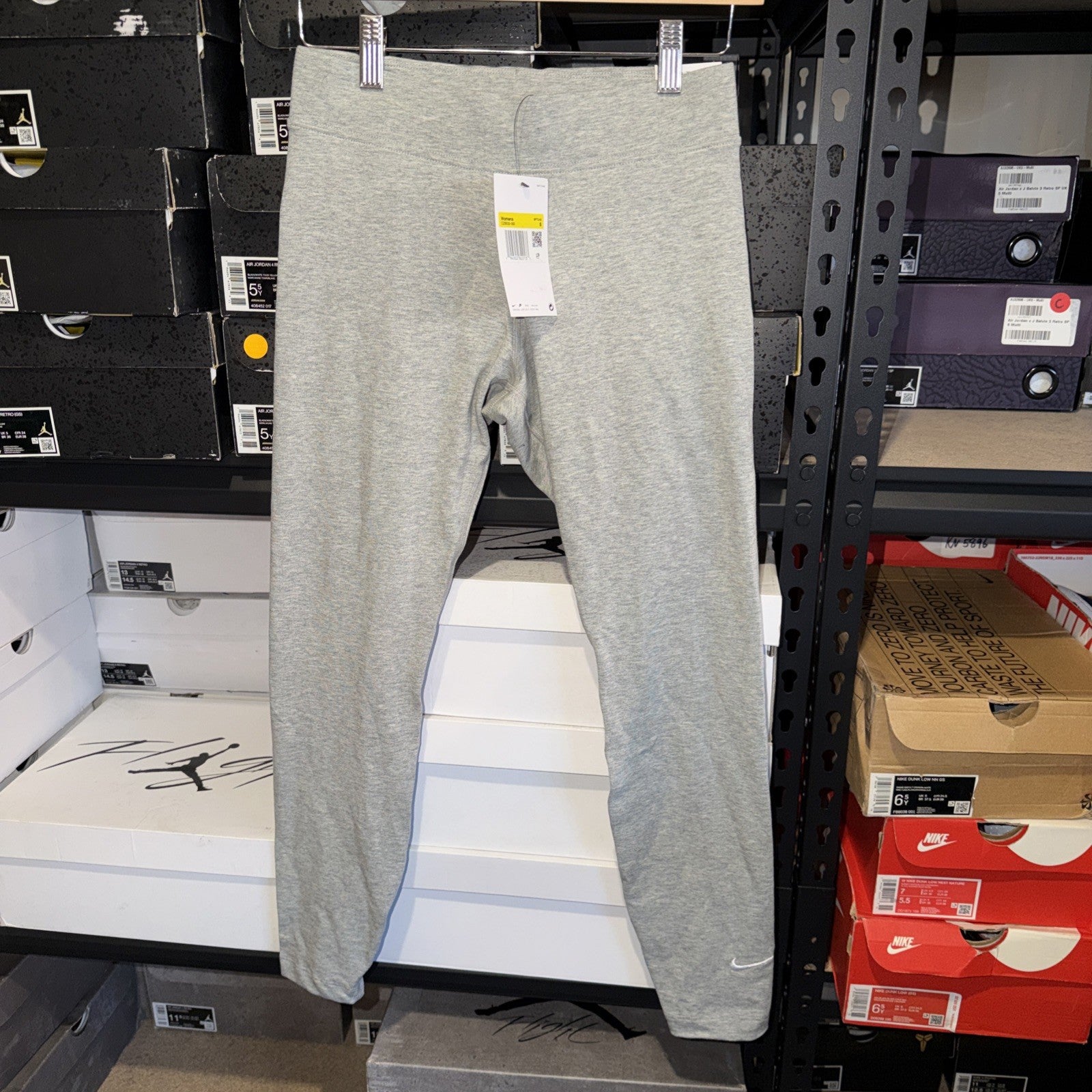 Nike Sportswear Women's Classic Mid Rise 7/8 Leggings Size Small CZ8532-063 0084