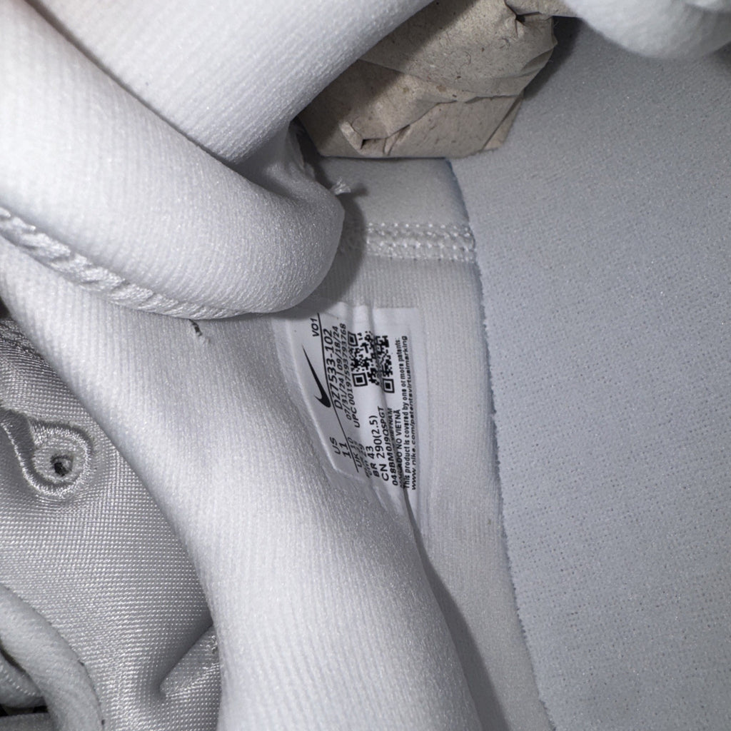 Nike Giannis Immortality 3 Men's Sneakers Triple White, Size 11, DZ7533-102