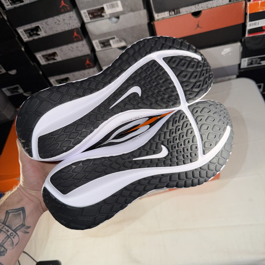 Nike Downshifter 13 Black/White-DK Smoke Grey Size 10.5M FD6454 001