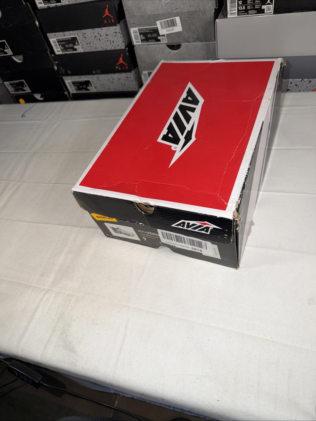 Avia Verge Men's Trainers White Navy Blue Size 9 A1313MWD