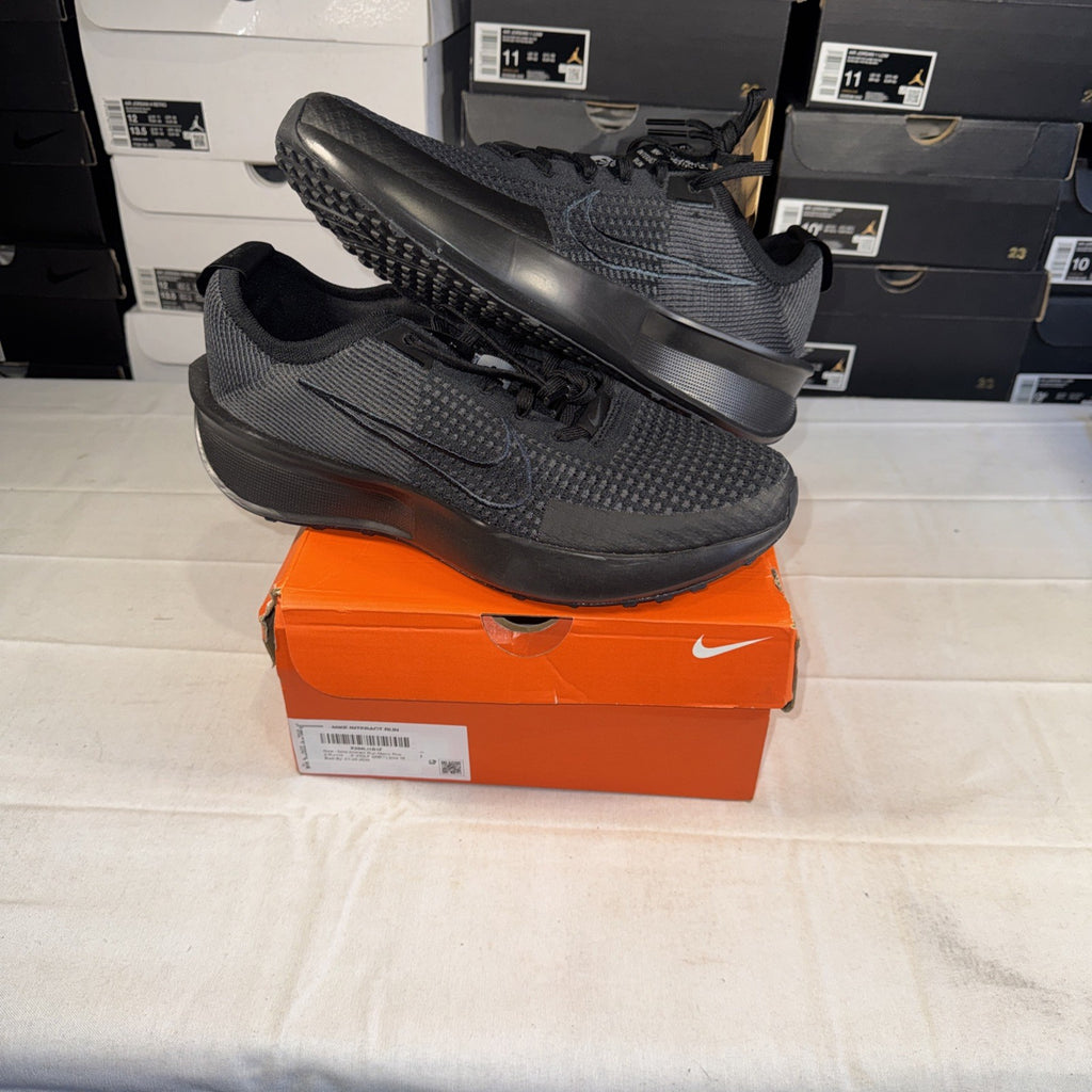 Nike Interact Run Men's Size 10 Black/Anthracite Wolf Grey FD2291-005