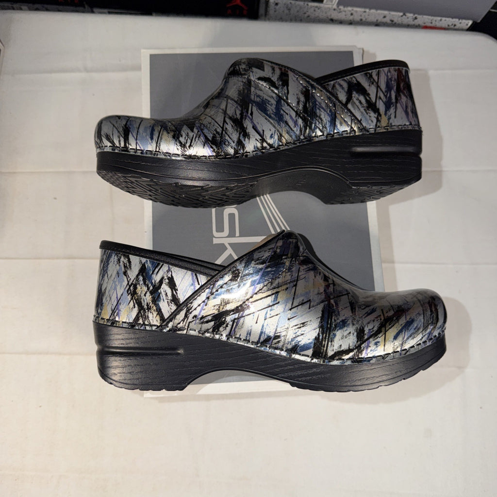 Size 39 (8.5W) Dansko Professional Clogs Womens 706620202