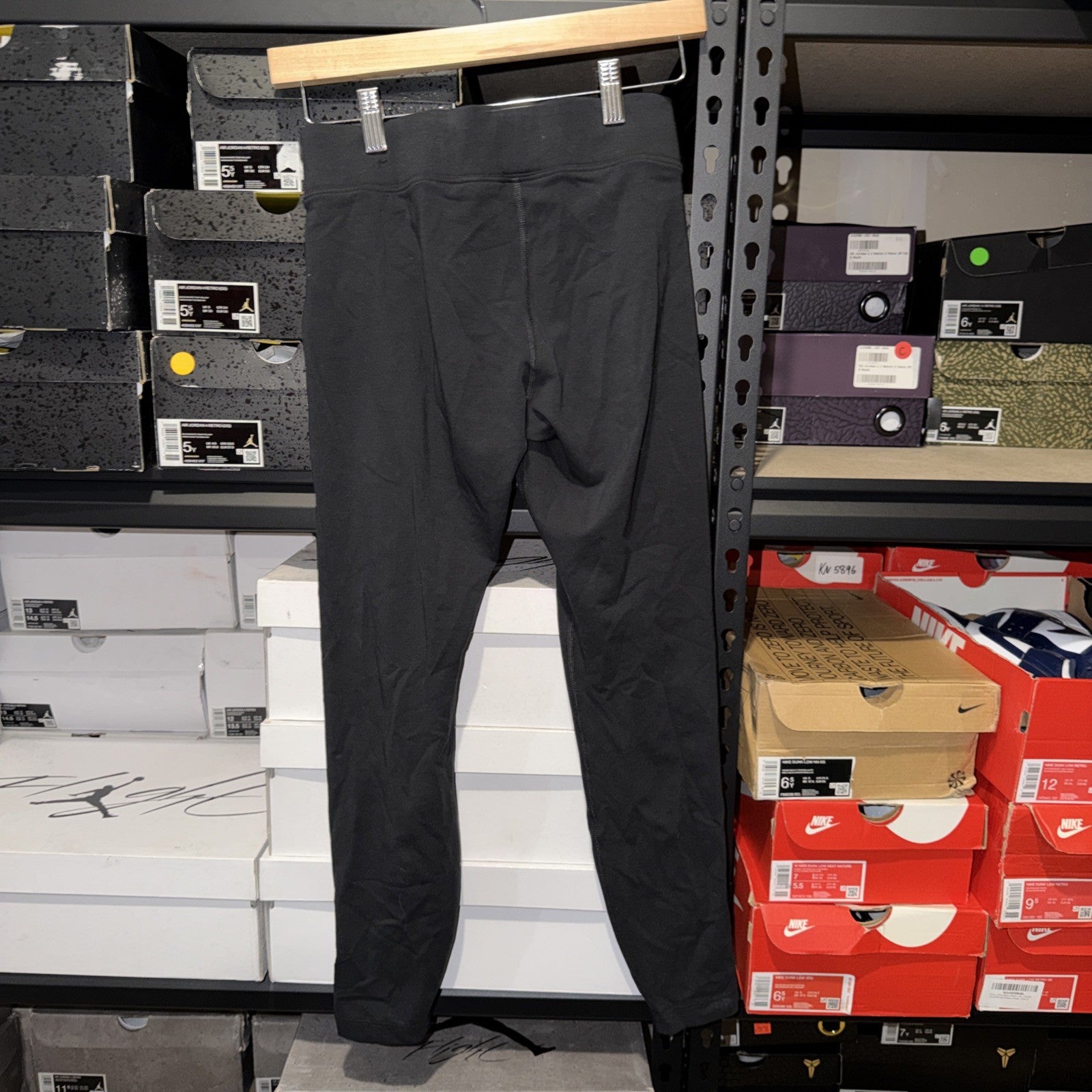 Nike Womens Small Black Classic Mid Rise 7/8 Length Compression Leggings 0185