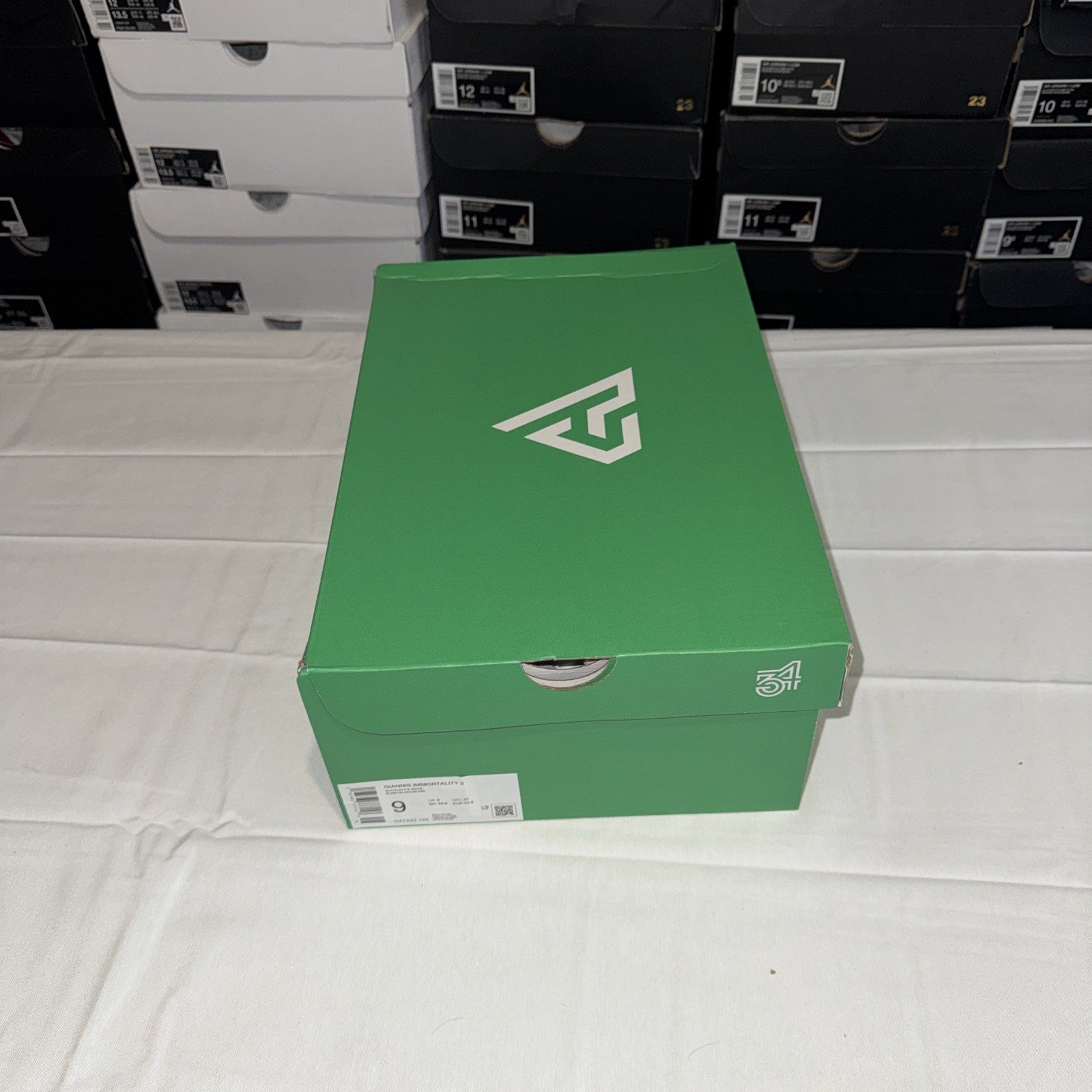 Nike Giannis Immortality 3 Men's Basketball Sneakers Size 9 White DZ7533 102