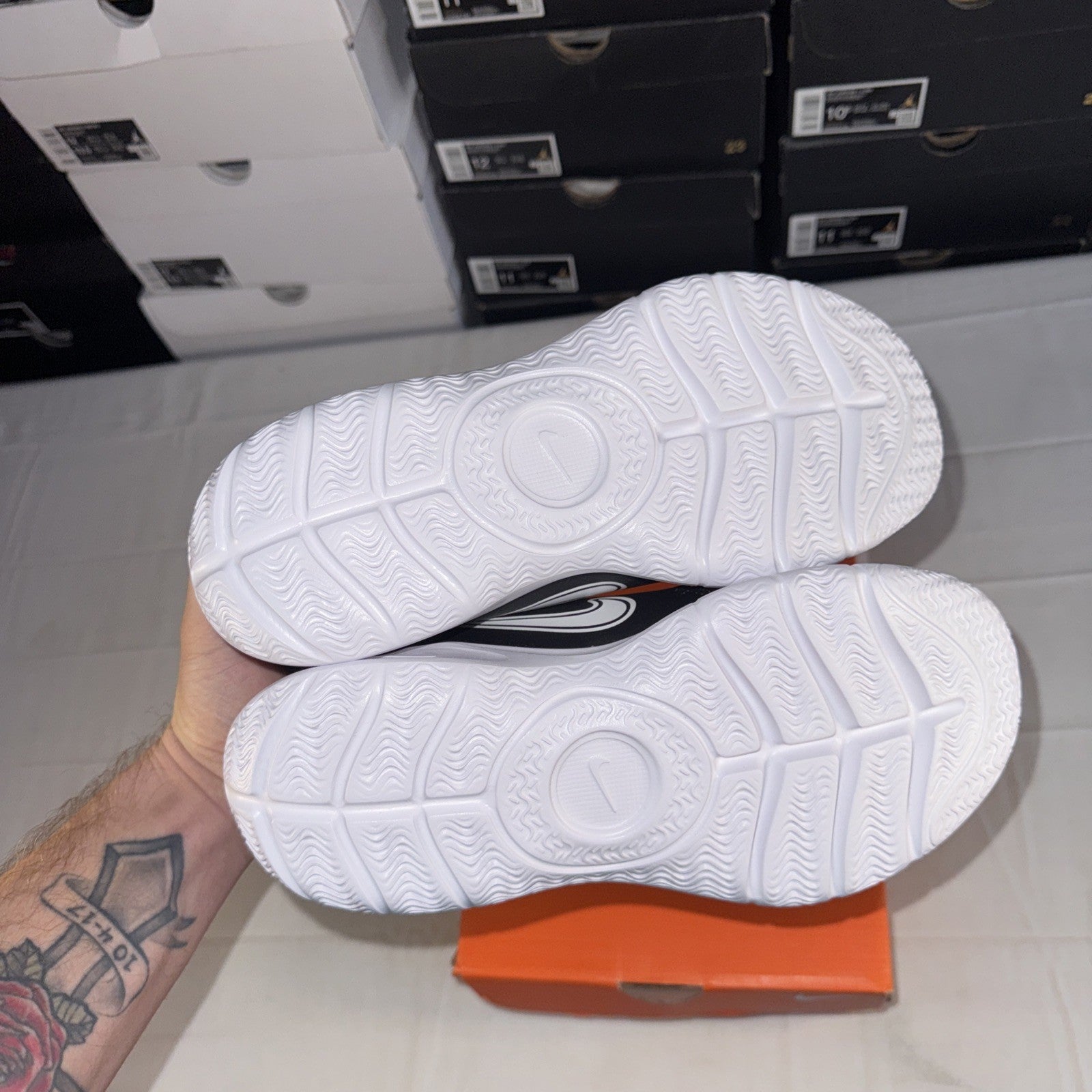 Nike Flex Runner 3 Kids' Running Shoes Black/White, Size 6Y, FN1294-005