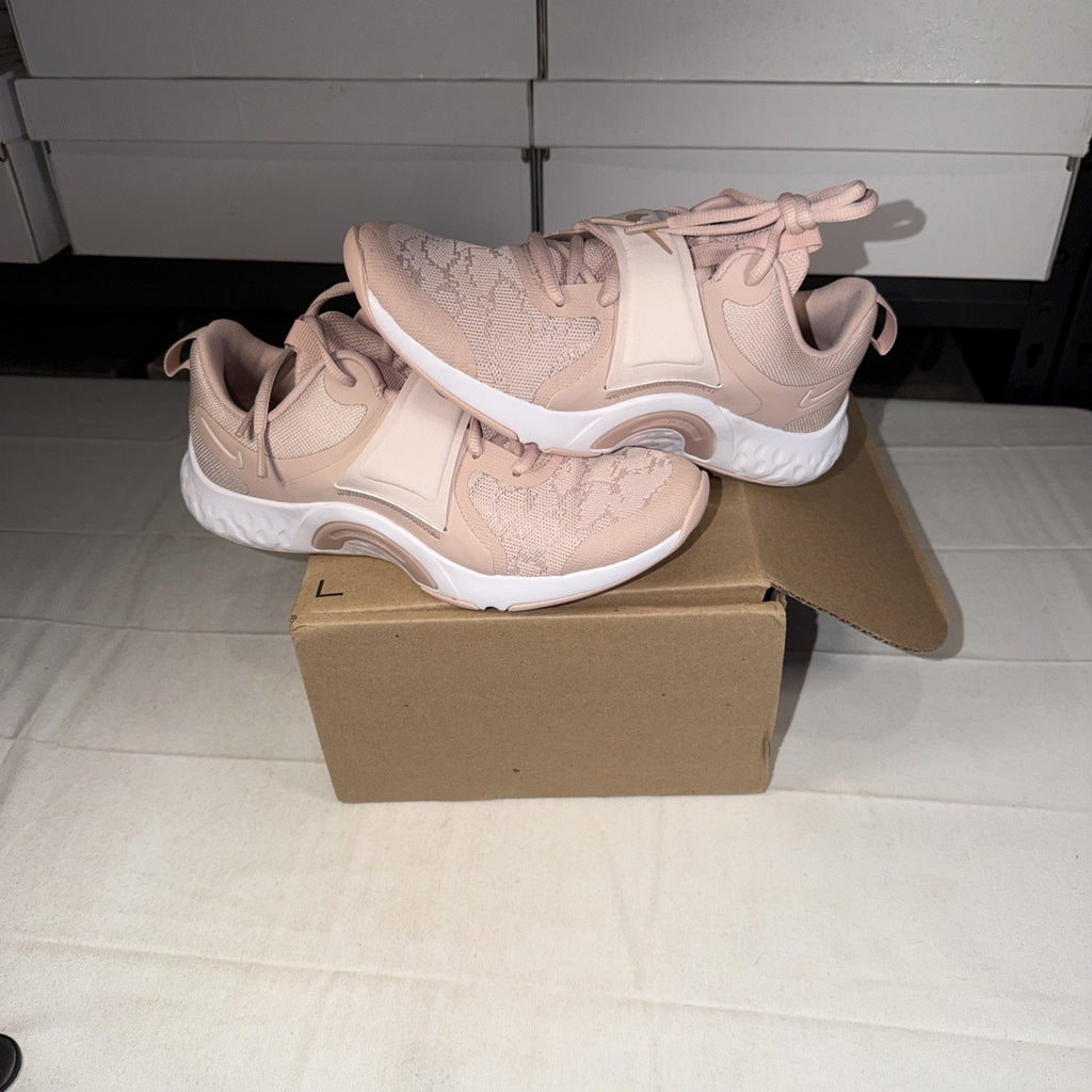 Nike Renew In-Season TR Sneakers Rose Whisper Womens dd9301 604 Size 7.5
