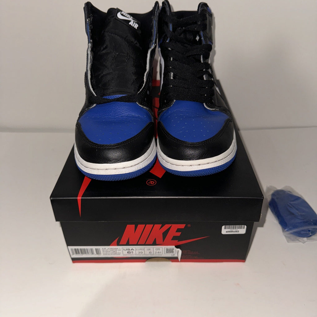 Air Jordan 1 High Retro Royal Toe (2020) - Size 6.5y - 575441-041