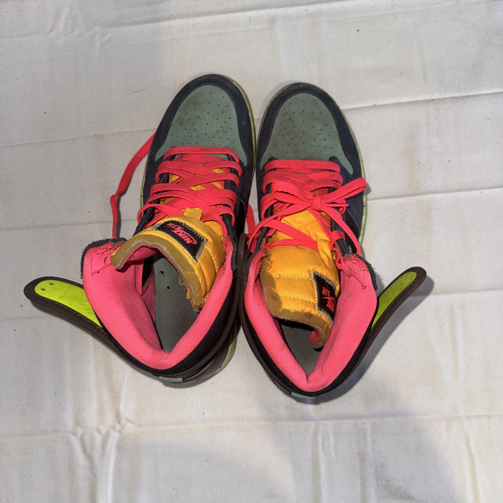 Air Jordan 1 Retro High OG Sneakers 555088-201