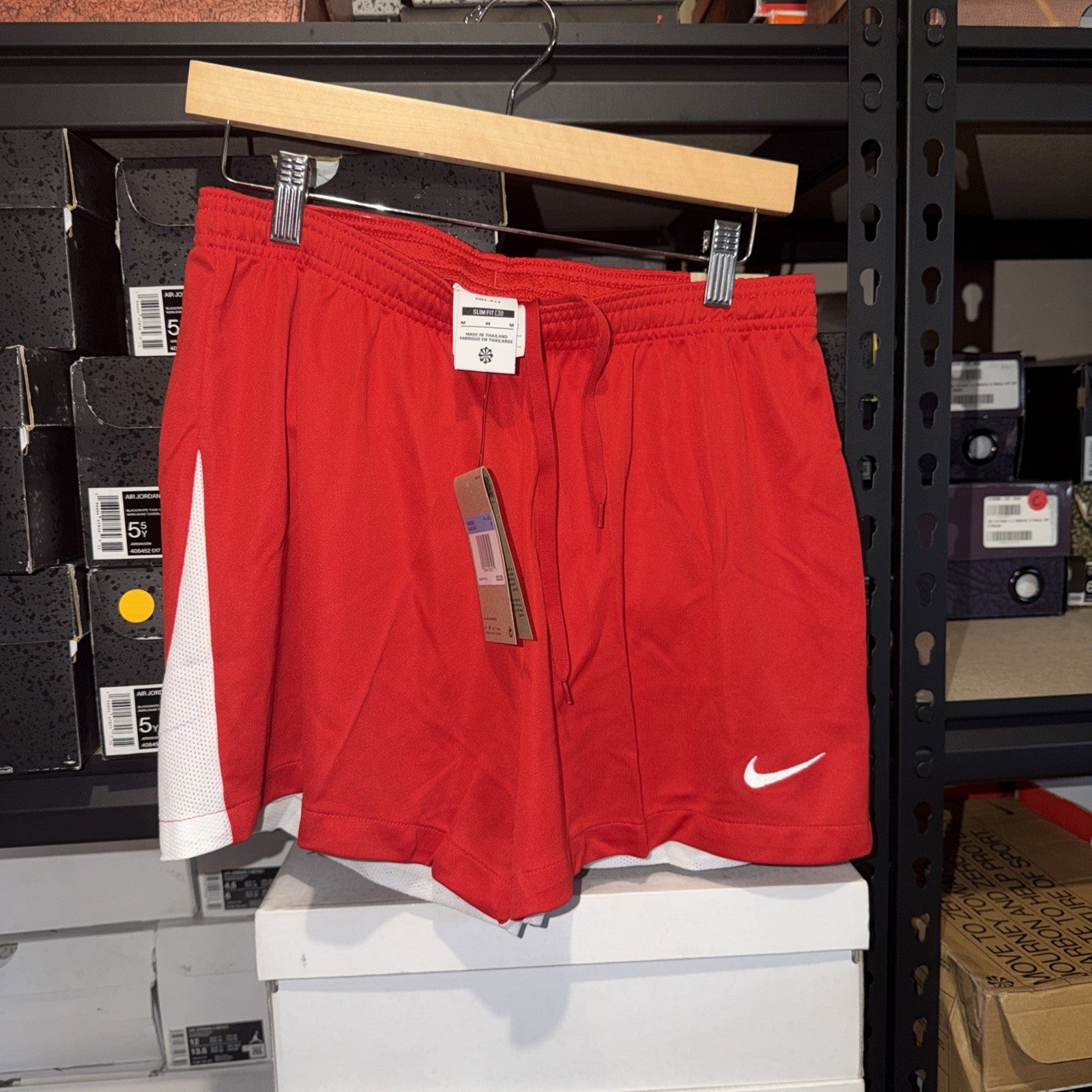 Womens University Red Shorts Medium Running DH8310-657 0097-0098