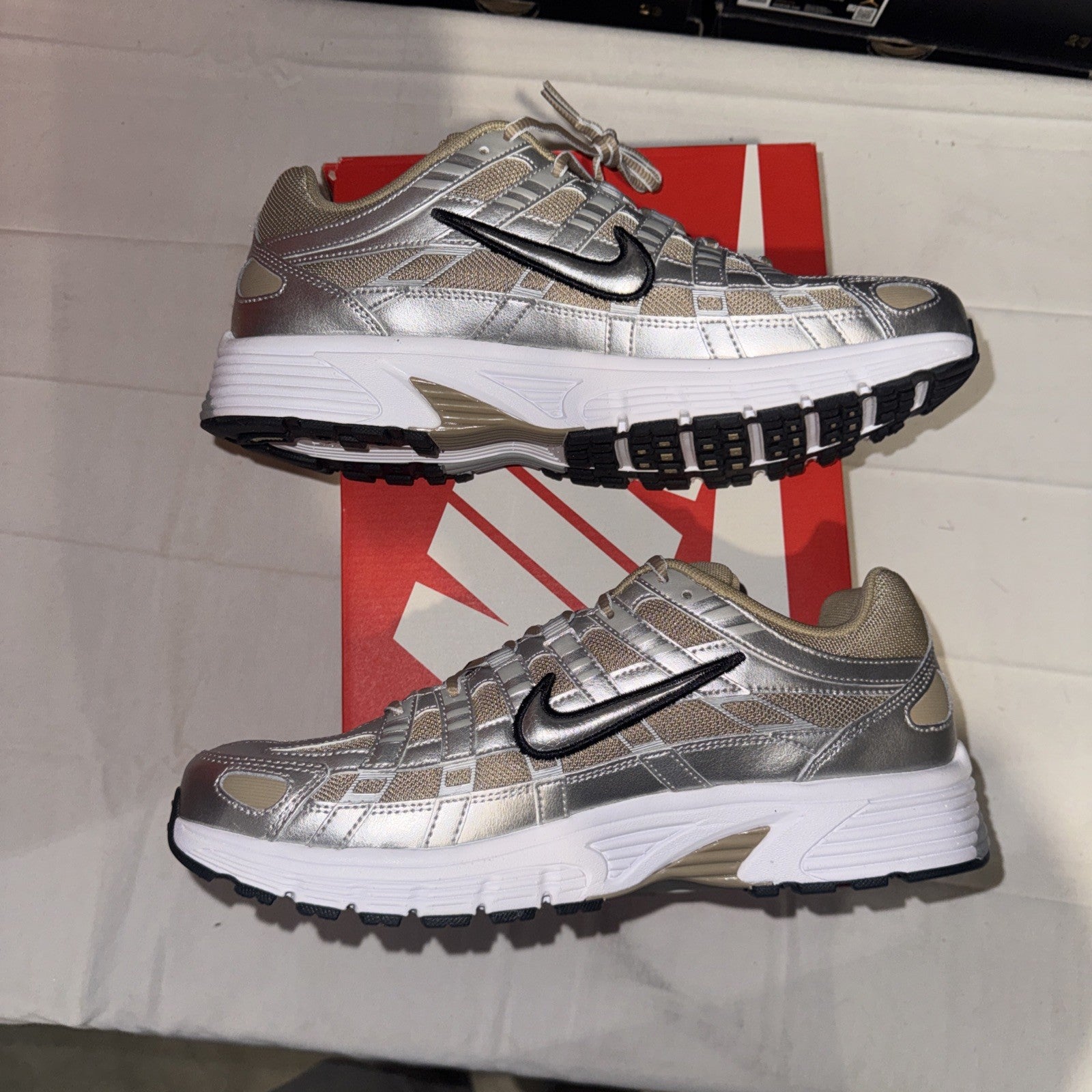 Nike P-6000 Khaki Metallic Silver HQ3030-200 Size 10.5