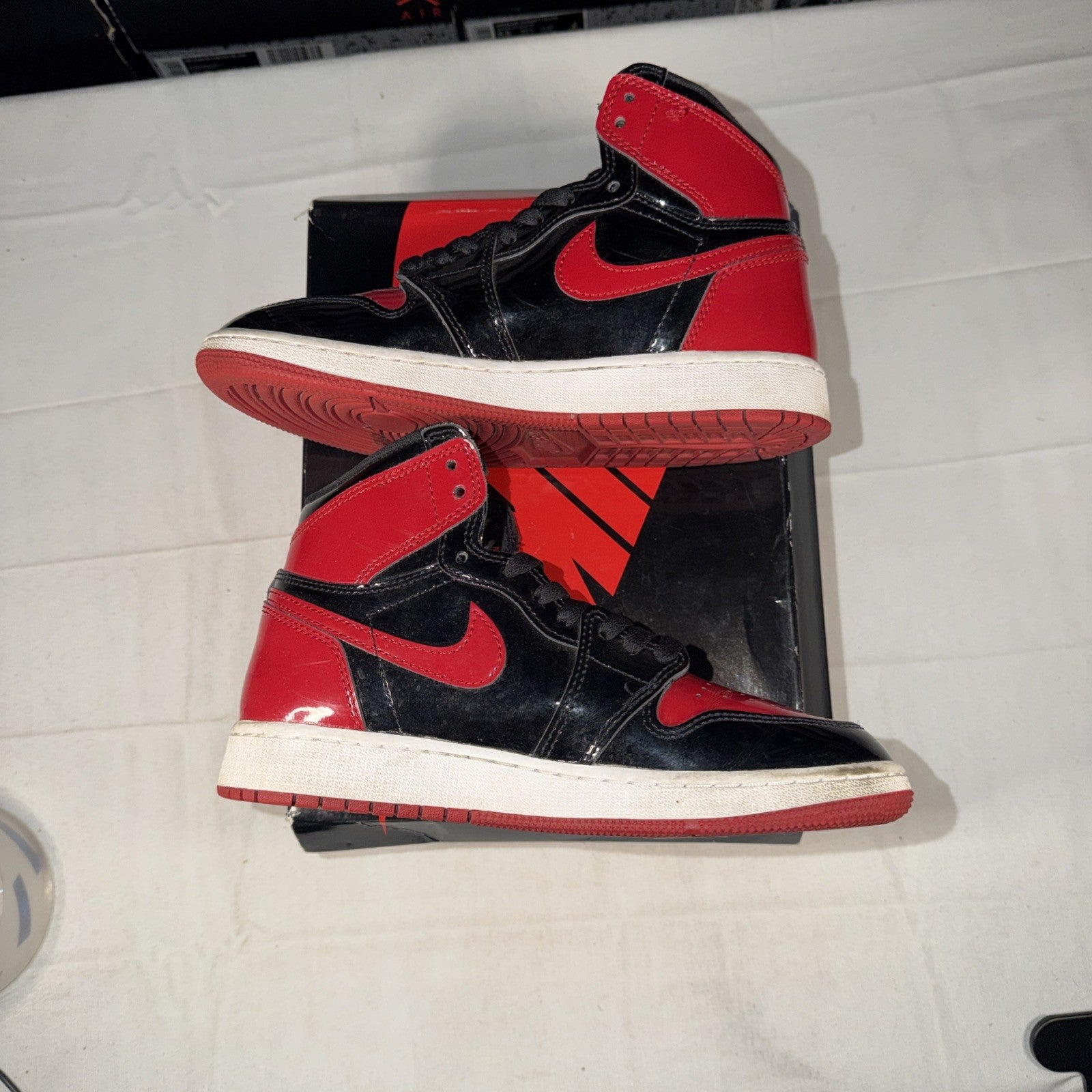 Air Jordan 1 Retro High OG GS Patent Bred Size 5Y 575441-063