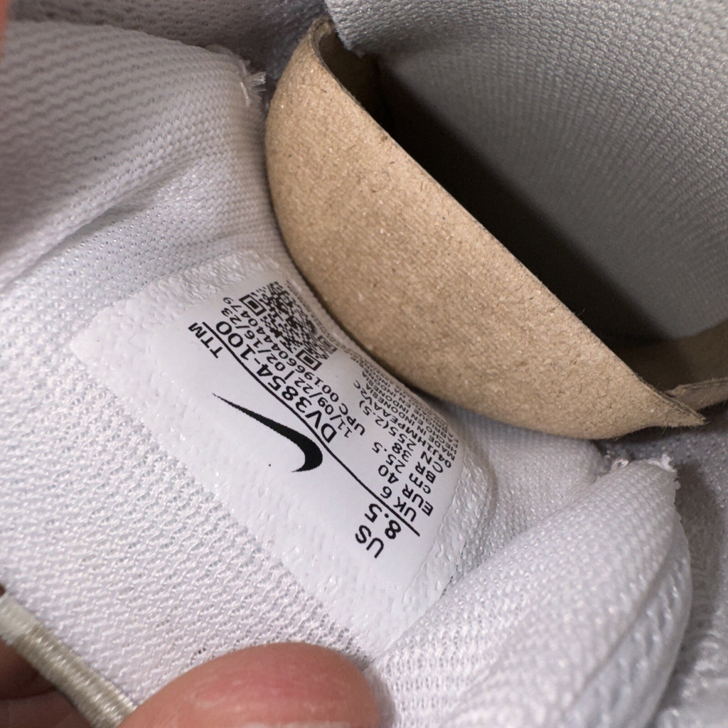 Size 8.5 - Nike Air Zoom Pegasus 40 White Coconut Milk W