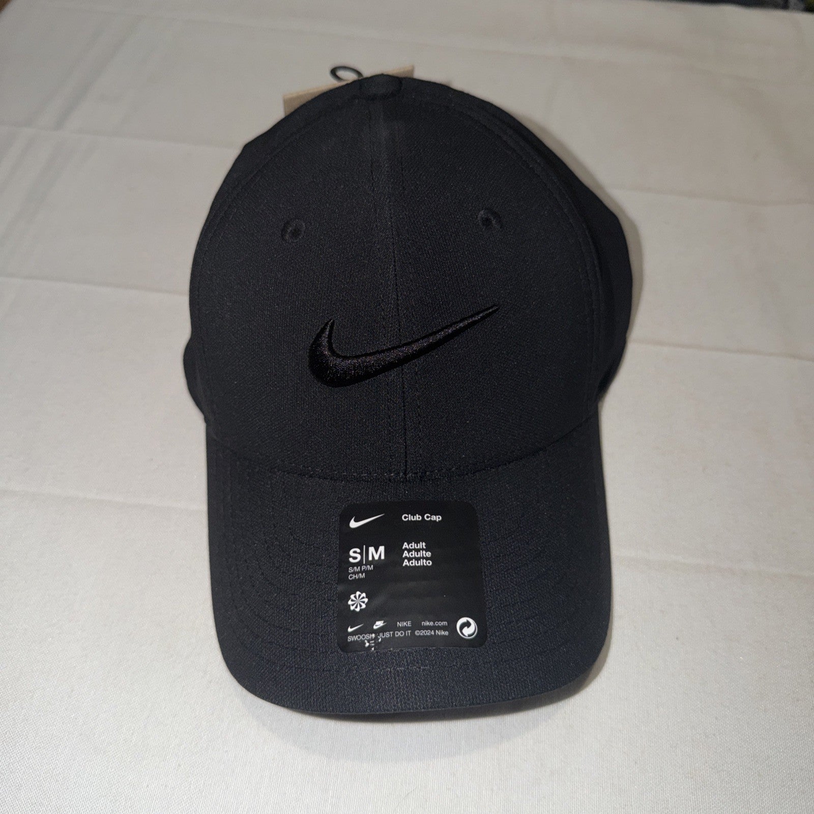NWT Nike Dri-Fit Club Cap Adult Size S/M Black Hat Golf Running 0050-0053