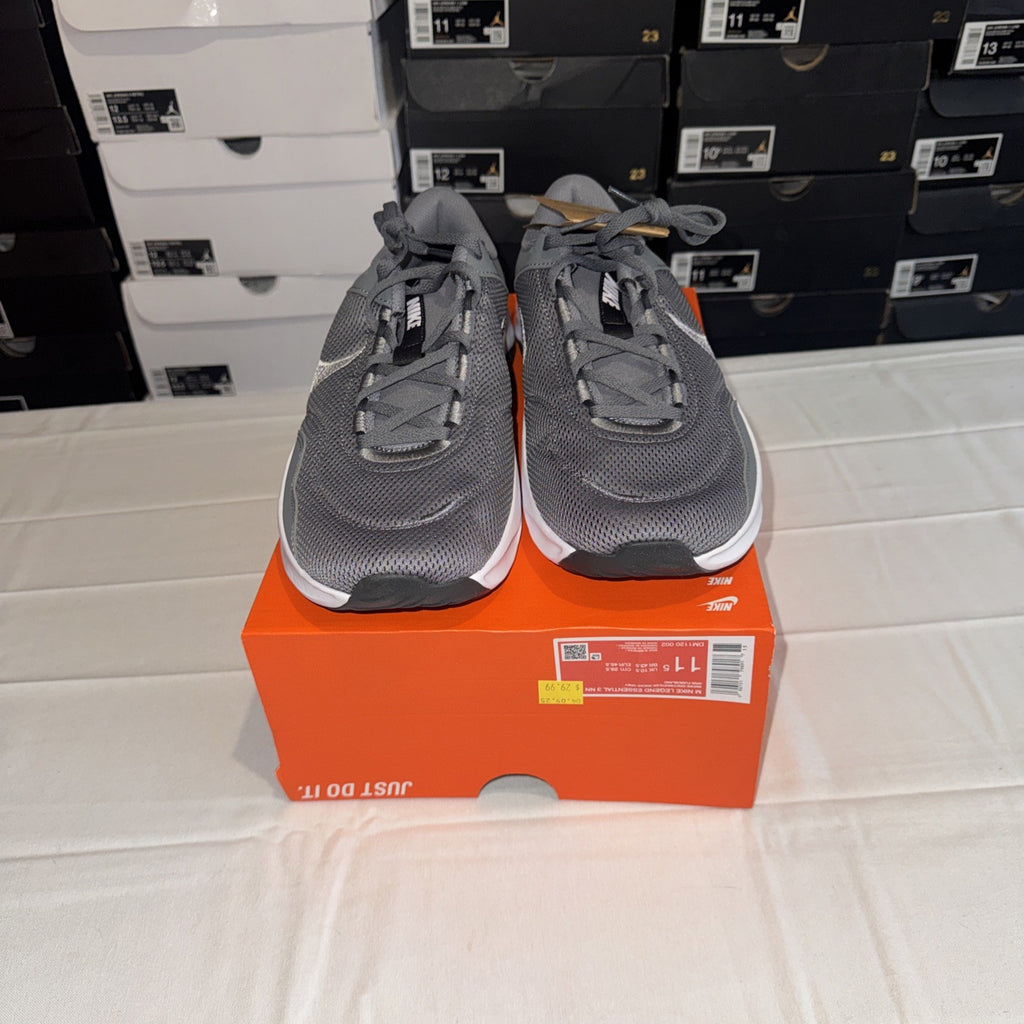 Nike Men's Legend Essential 3 Sneaker Size 11.5 DM1120 002
