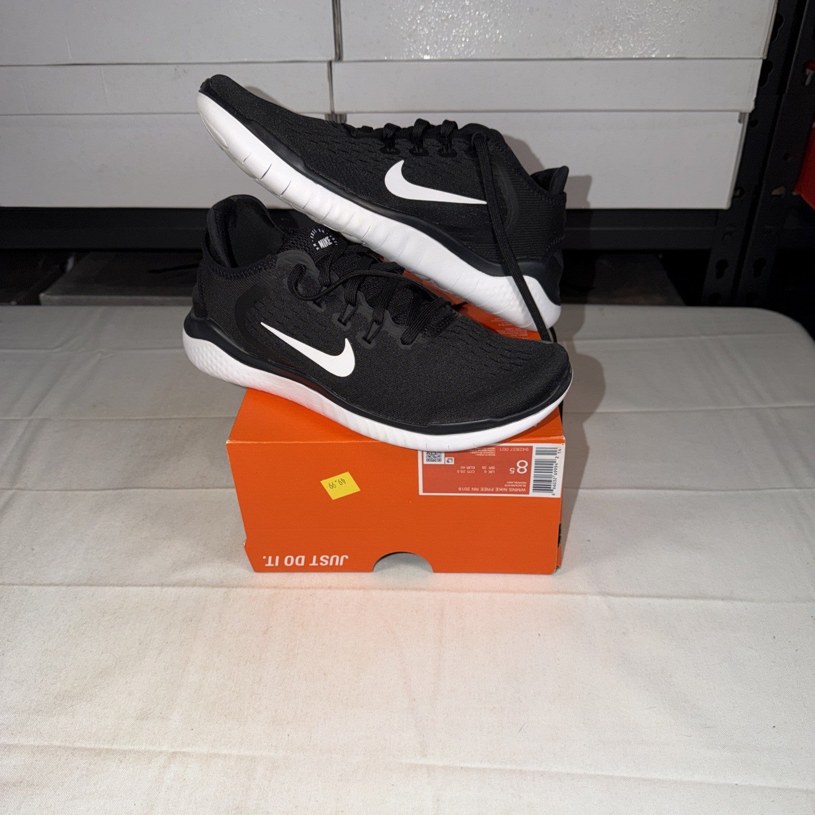 Size 8.5 - Nike Free RN 2018 Black W
