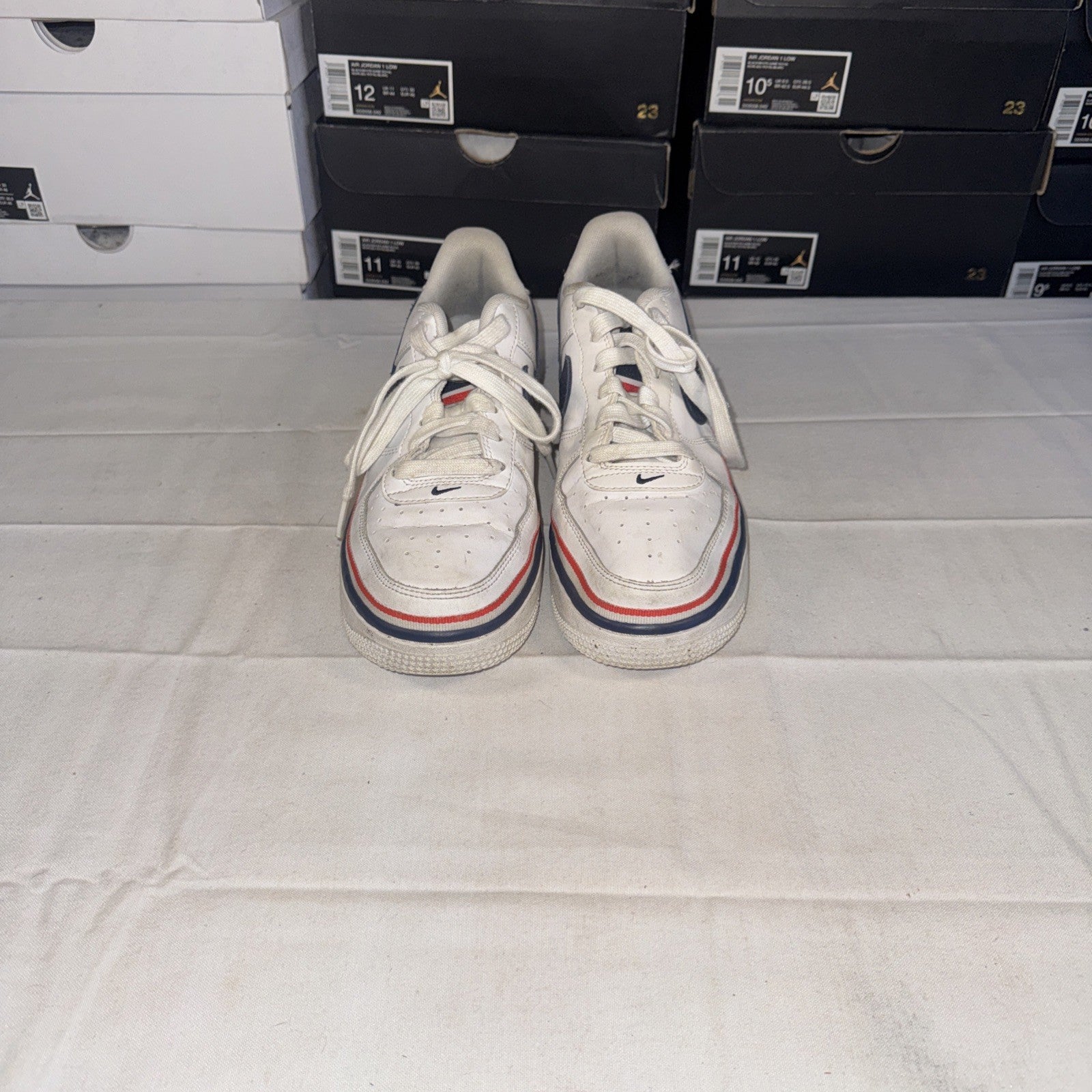 Nike Air Force 1 LV8 Shoes White/Obsidian/Habanero Red Size 5.5Y CW0984-100