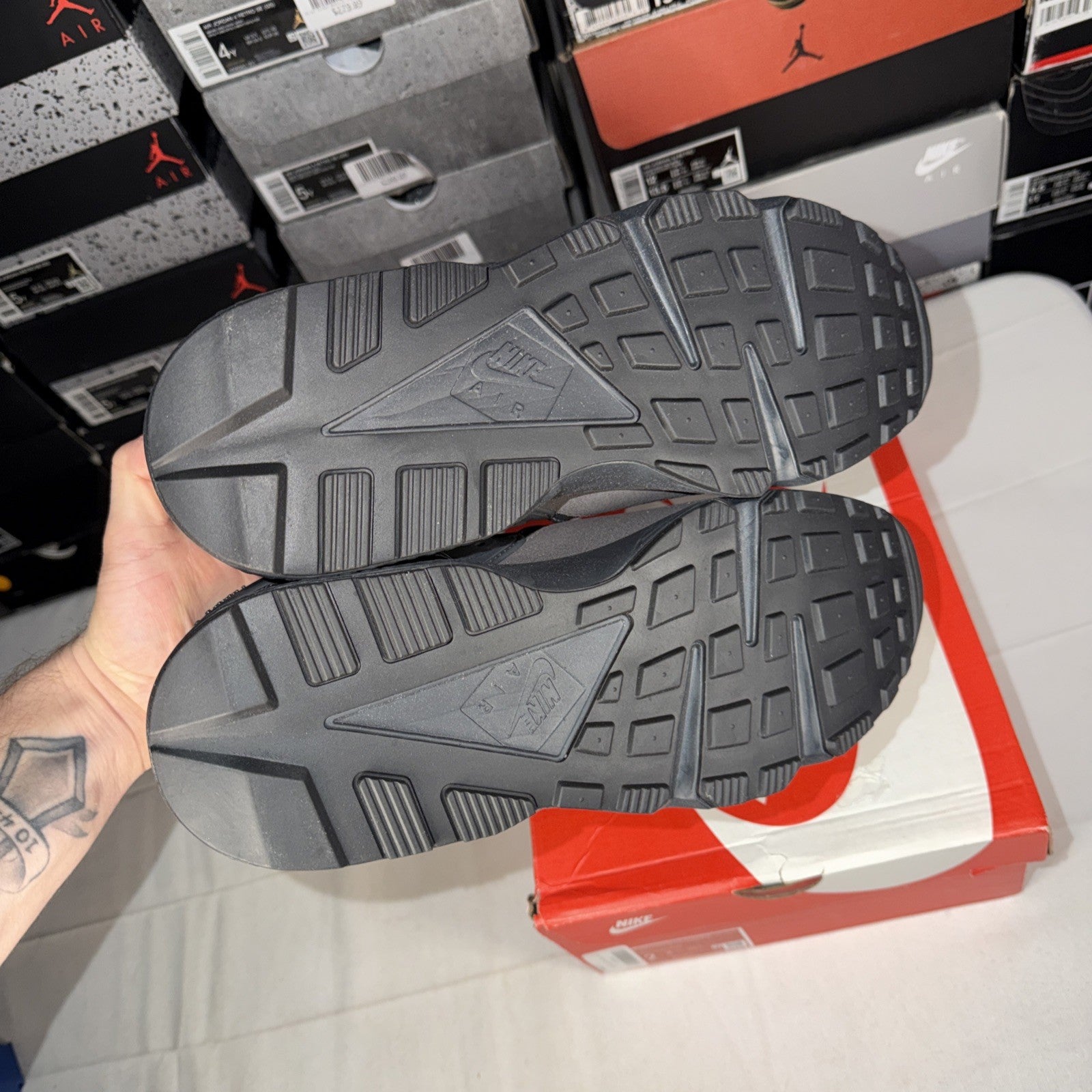 Nike Air Huarache Runner Size 12 Black/Anthracite (DZ3306 002)