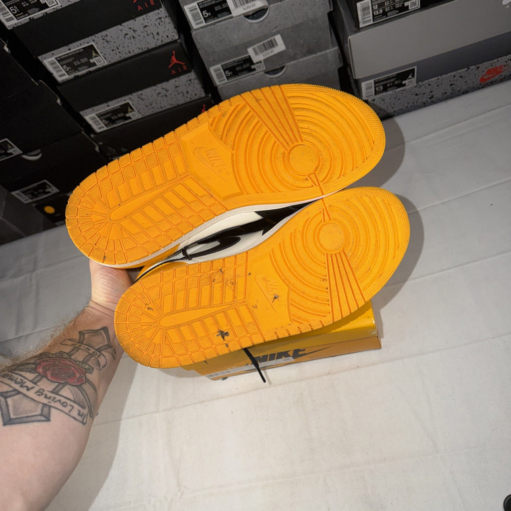2022 Nike Air Jordan 1 Retro High OG "Taxi" Size 11 555088-711