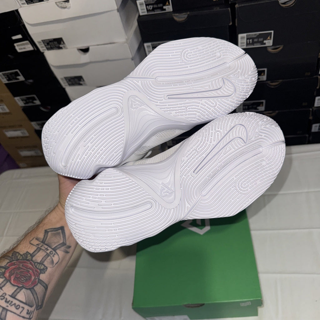 Nike Giannis Immortality 3 Men's Basketball Sneakers Size 9 White DZ7533 102