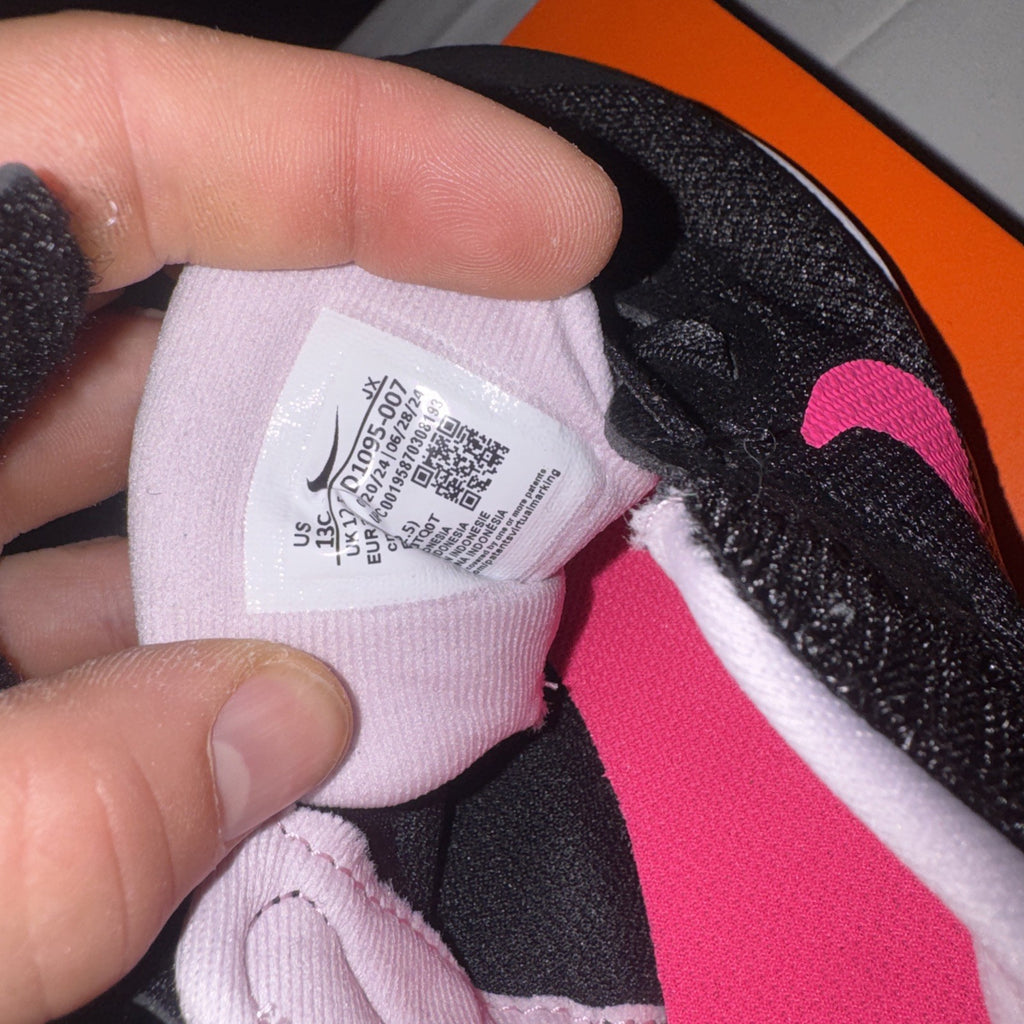 Nike Revolution 6 Black Hyper Pink Running Shoes Size 13C, DD1095-007