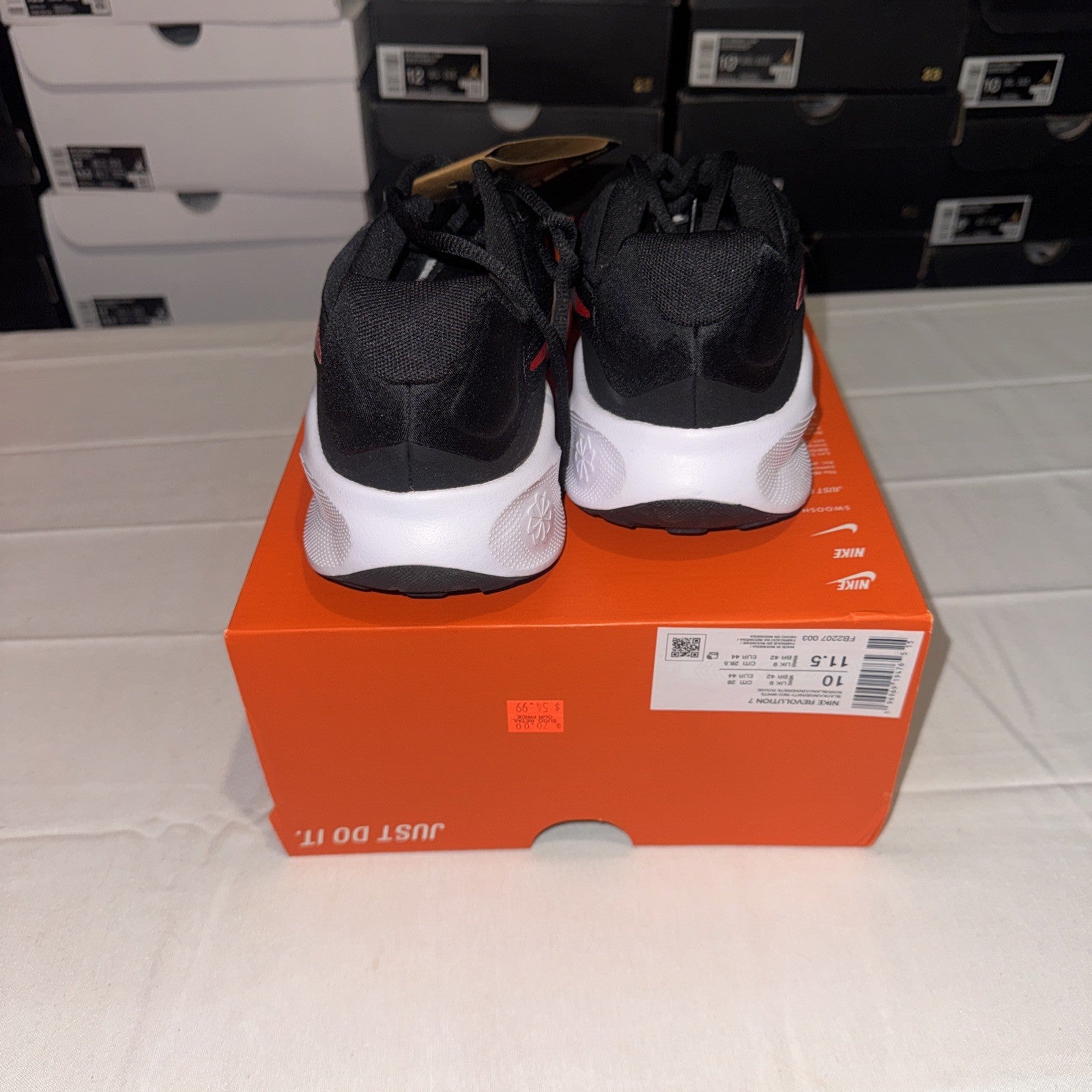 Nike Men's Revolution 7 Sneakers Size 10, Black/University Red/White, FB2207-003