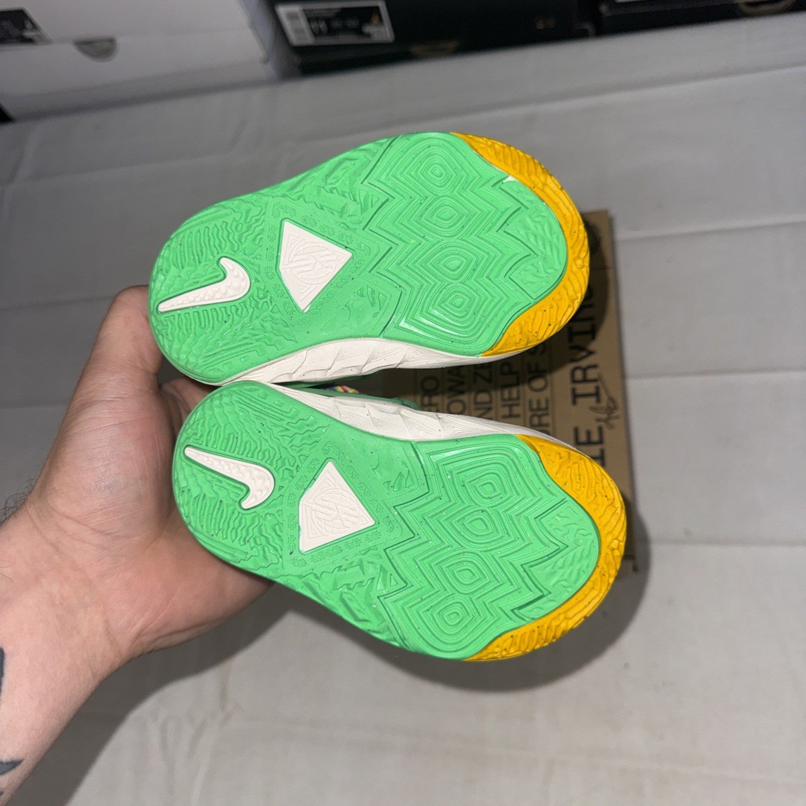 Nike Shoes Boy Size 5c Todder Kyrie 8 SE TD Baltic Blue Green Basketball sneaker