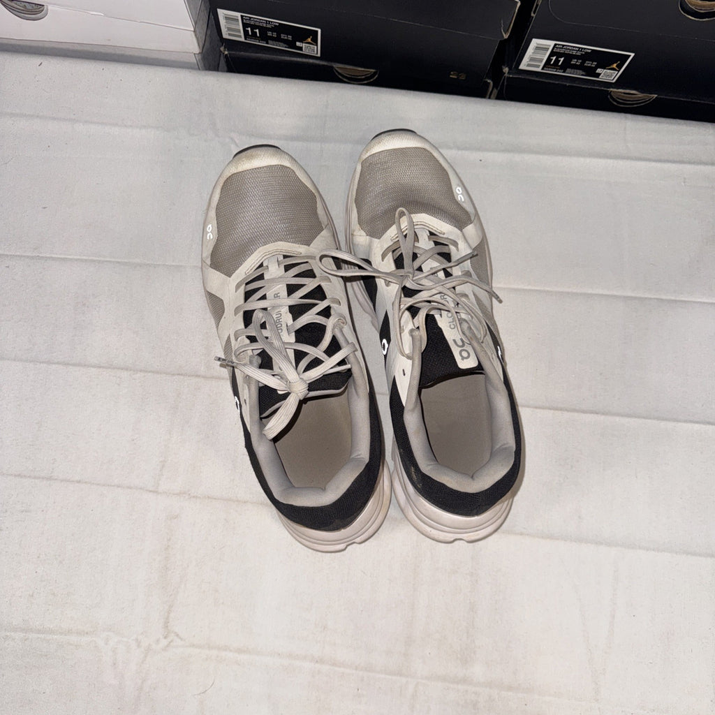 46.98647 On Cloud Cloudrunner Size 11