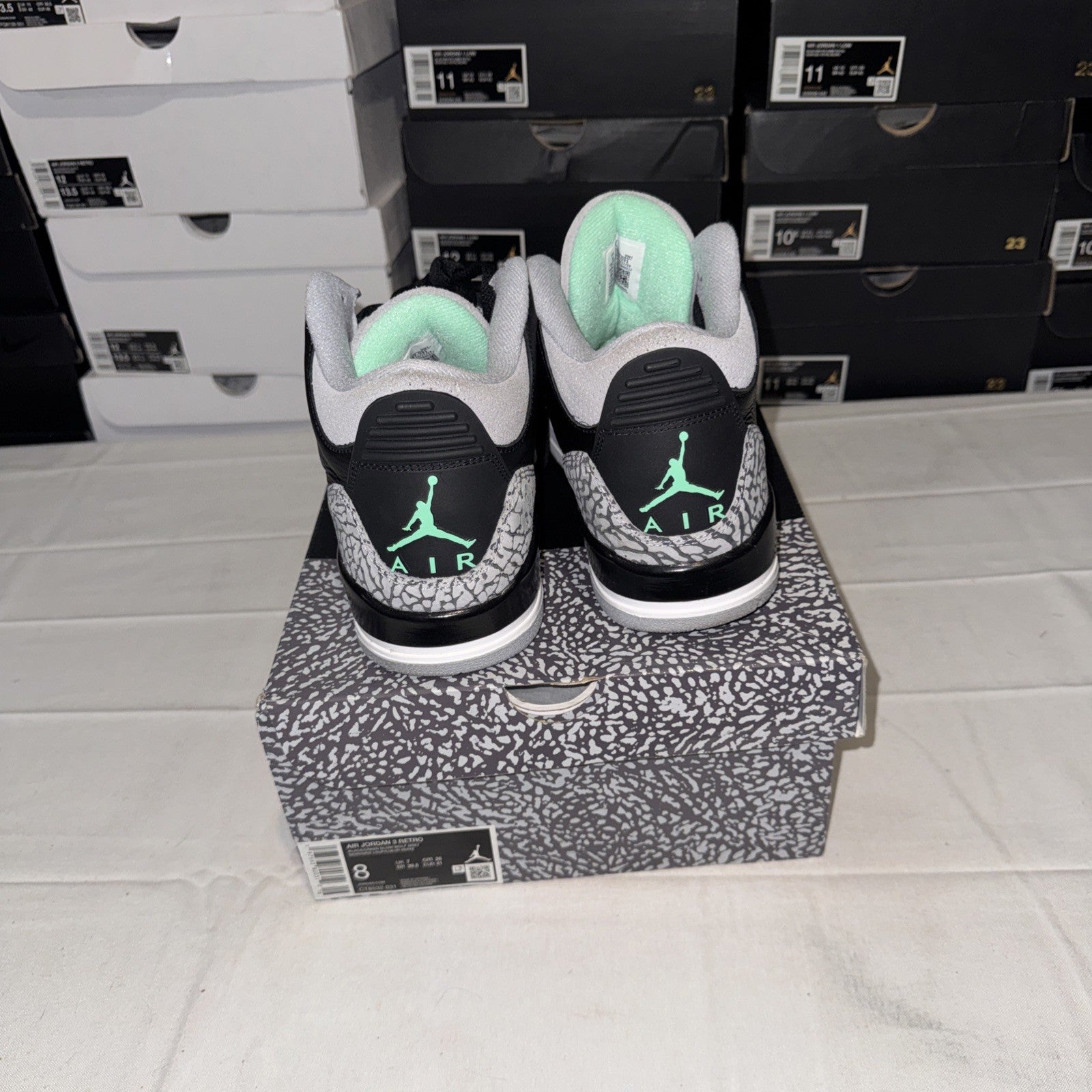 Air Jordan 3 Retro Size 8 Green Glow CT8532 031