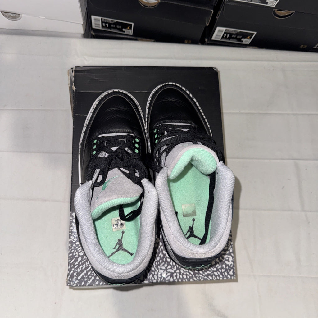 Air Jordan 3 Retro Size 8 Green Glow CT8532 031