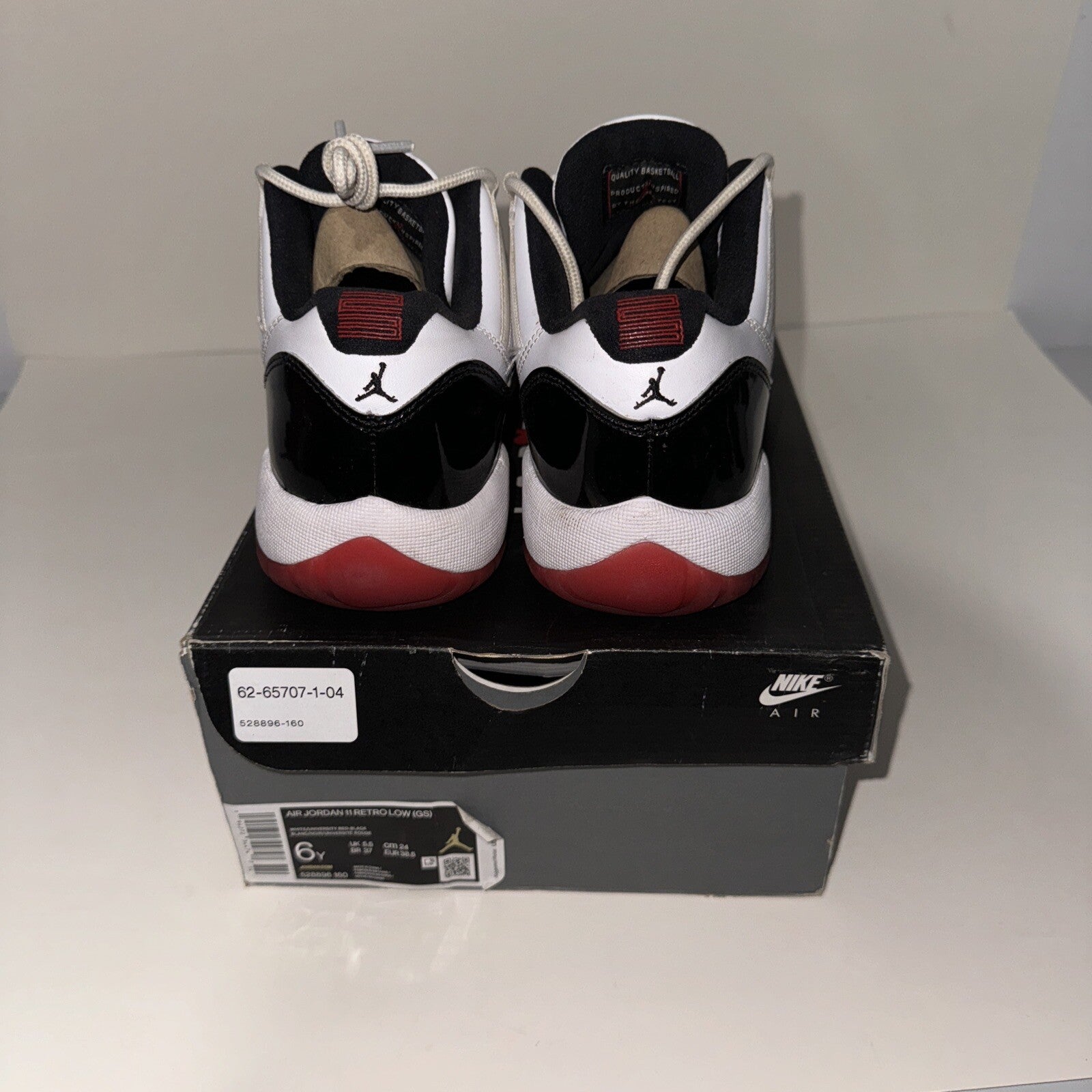 Jordan 11 Retro Low 'Concord Bred' (GS) Size 6 528896-160