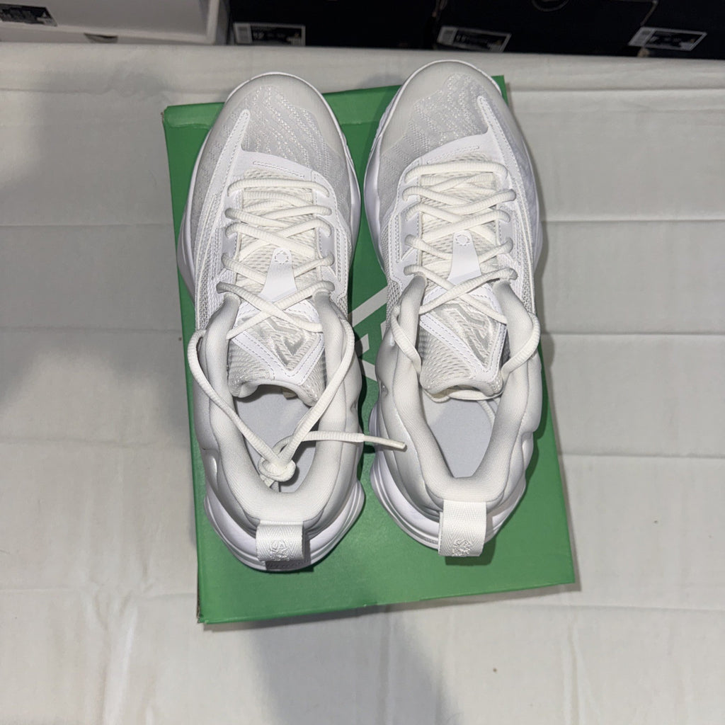 Nike Giannis Immortality 3 Men's Basketball Sneakers Size 9 White DZ7533 102