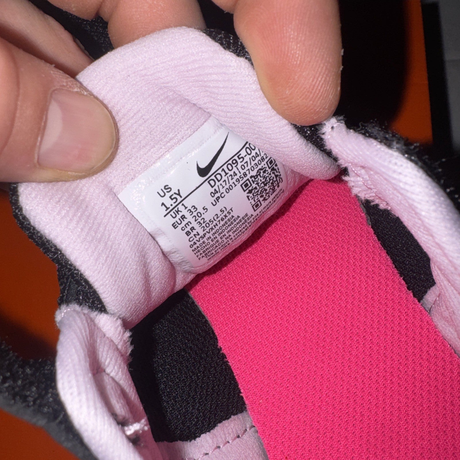 Nike Revolution 6 Black Hyper Pink Running Shoes Size 1.5Y, DD1095-007