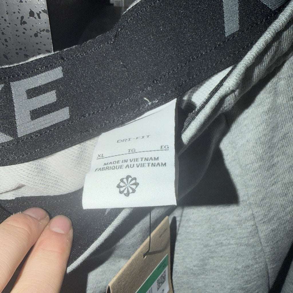 Nike Pants Men XL Gray Heather Jogger Dri Fit Tapered Sweats XL 0123-0126