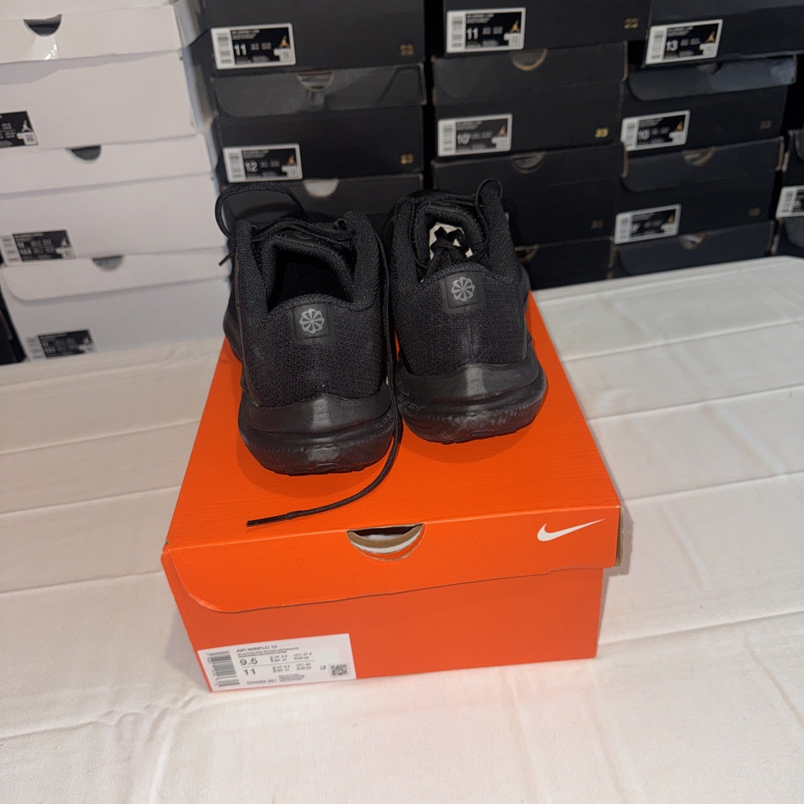 Nike Air Winflo 10 Men's Running Shoes Size 9.5 DV4022 001