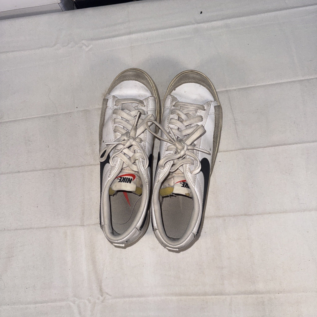 Nike Women's Blazer Low Platform DJ0292-101 Size 7