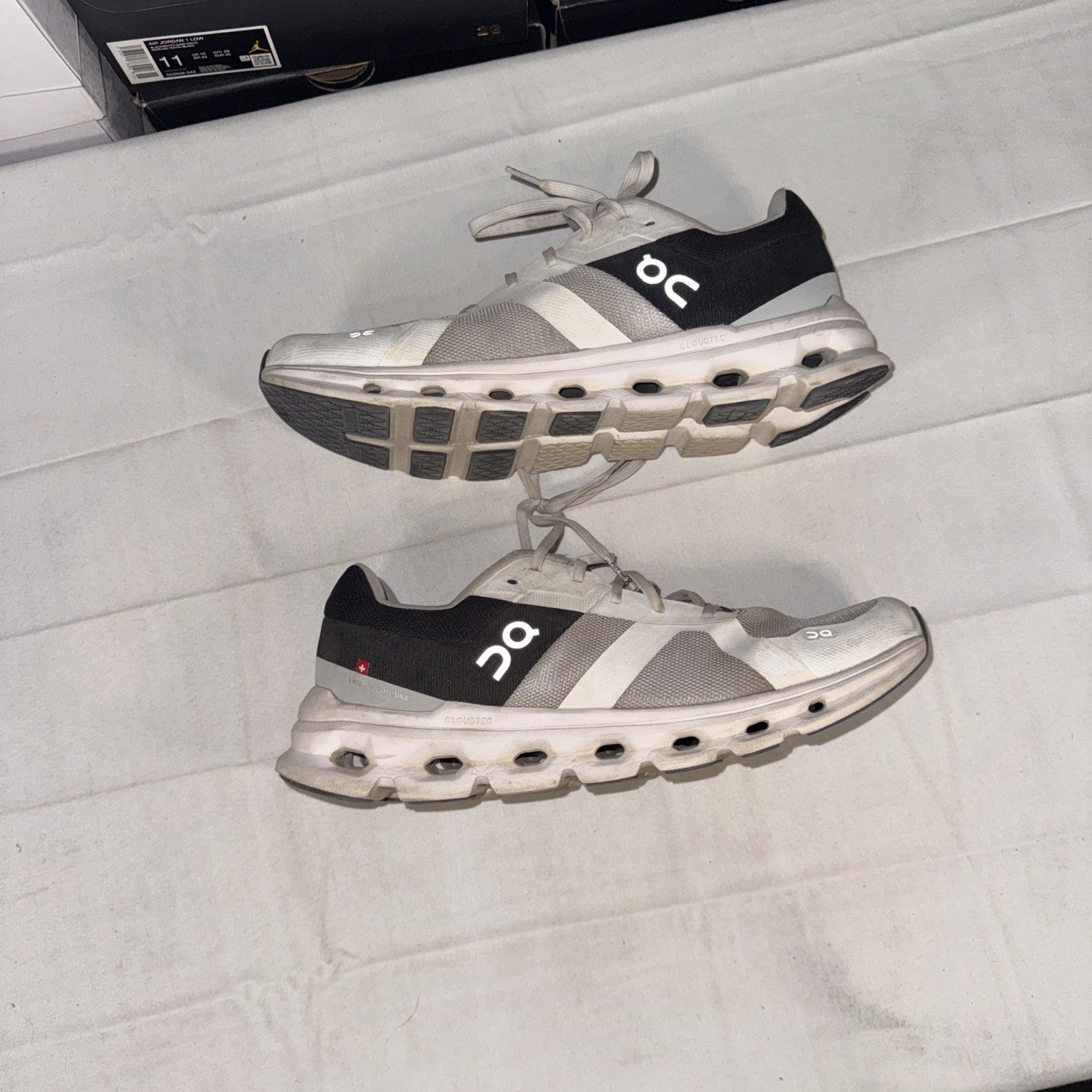 46.98647 On Cloud Cloudrunner Size 11