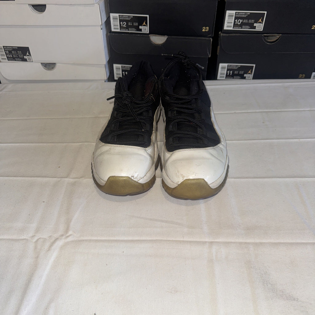 Air Jordan 11 Retro Low Top Tuxedo #528895-110 Size 10