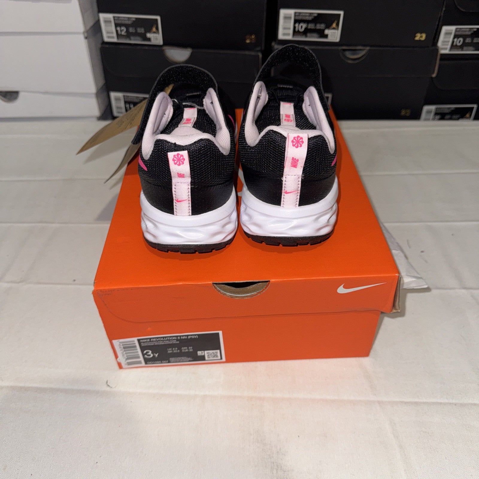 Nike Revolution 6 Black Hyper Pink Running Shoes Size 3Y, DD1095-007