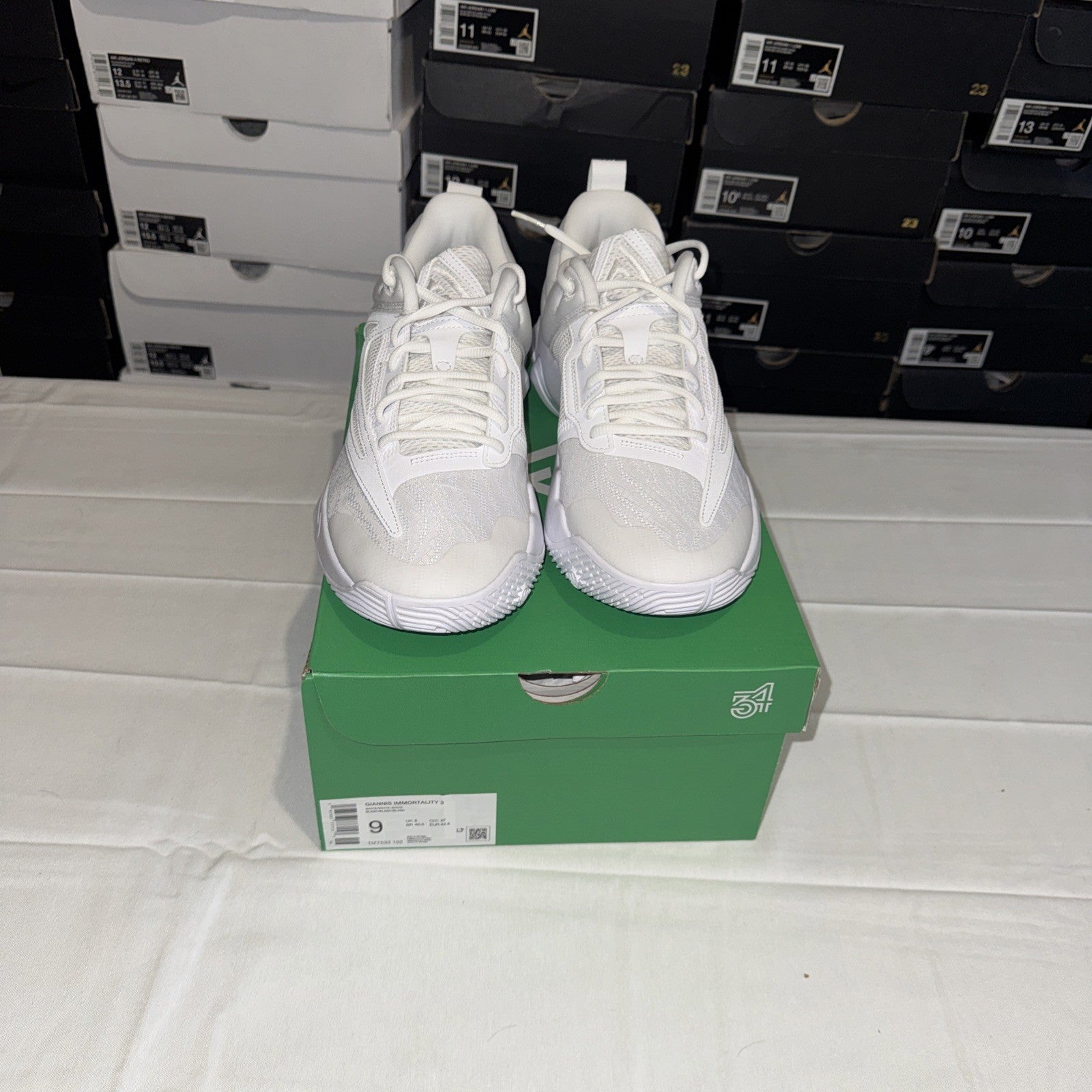 Nike Giannis Immortality 3 Men's Basketball Sneakers Size 9 White DZ7533 102