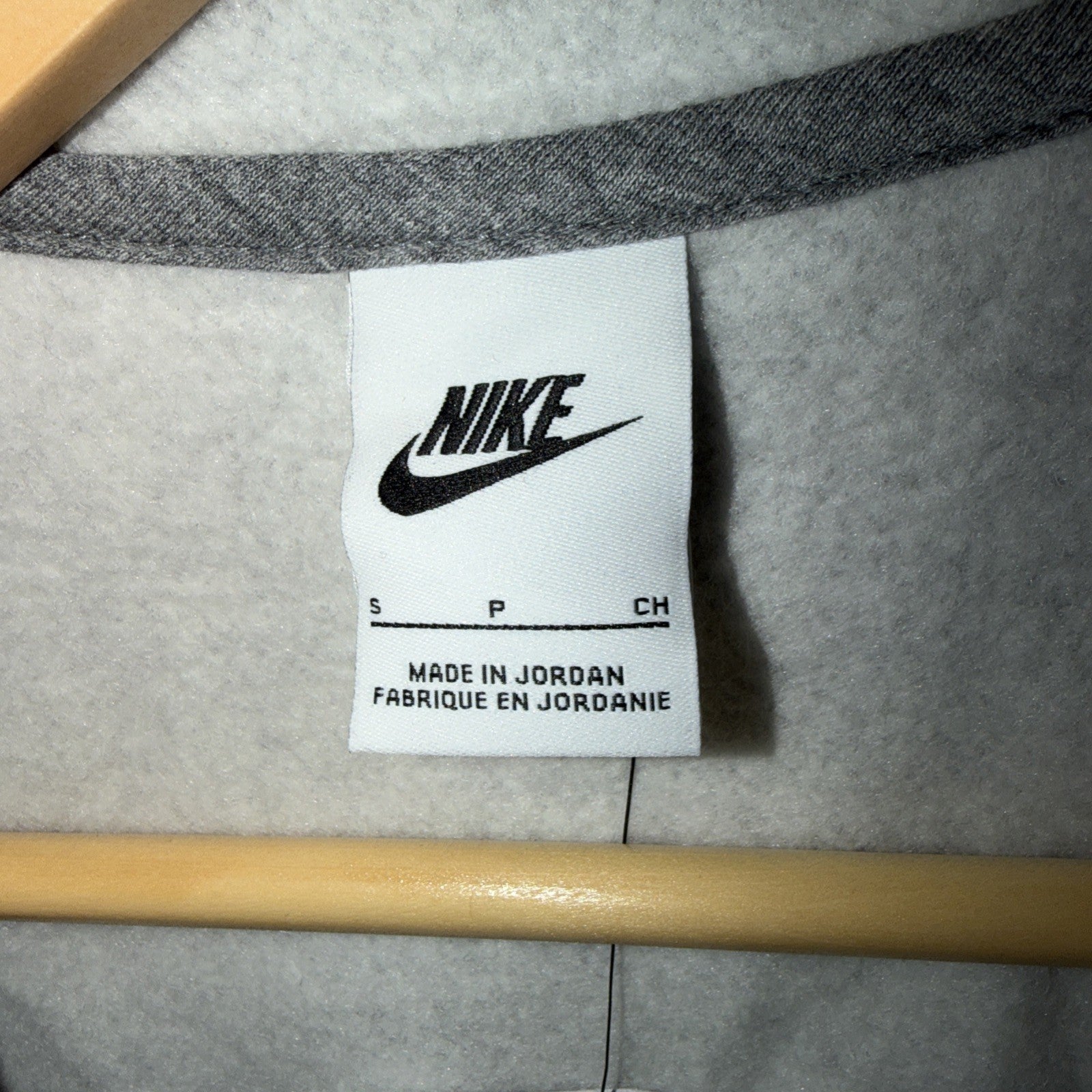 Nike Sportswear NSW Kids Full Zip Emroidery Hoodie Jacket GREY Small NWT 0090